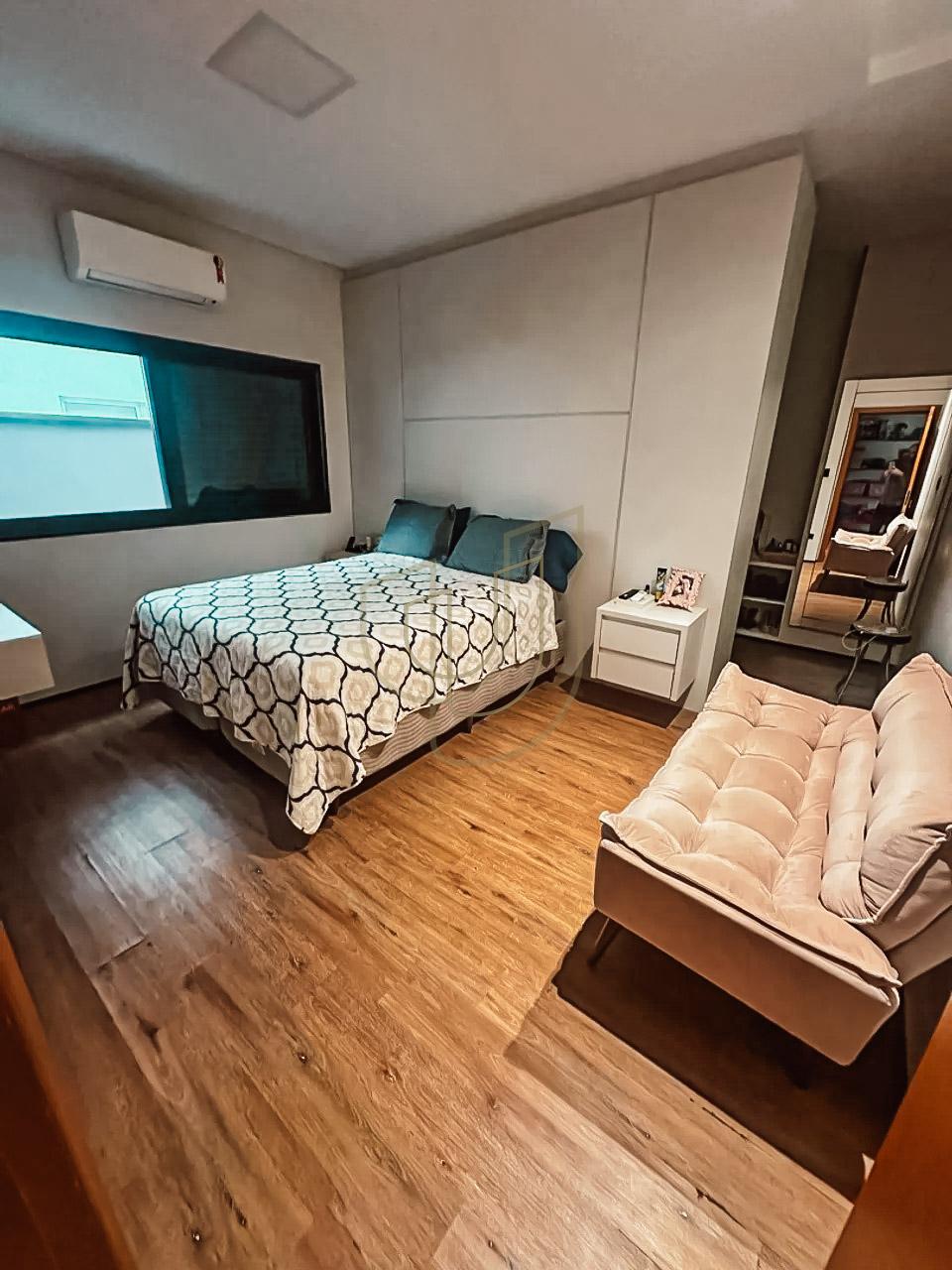 Casa T&eacute;rrea com 3 Su&iacute;tes no Condom&iacute;nio Villa Branca Av Villa Lobo Jacareí - 