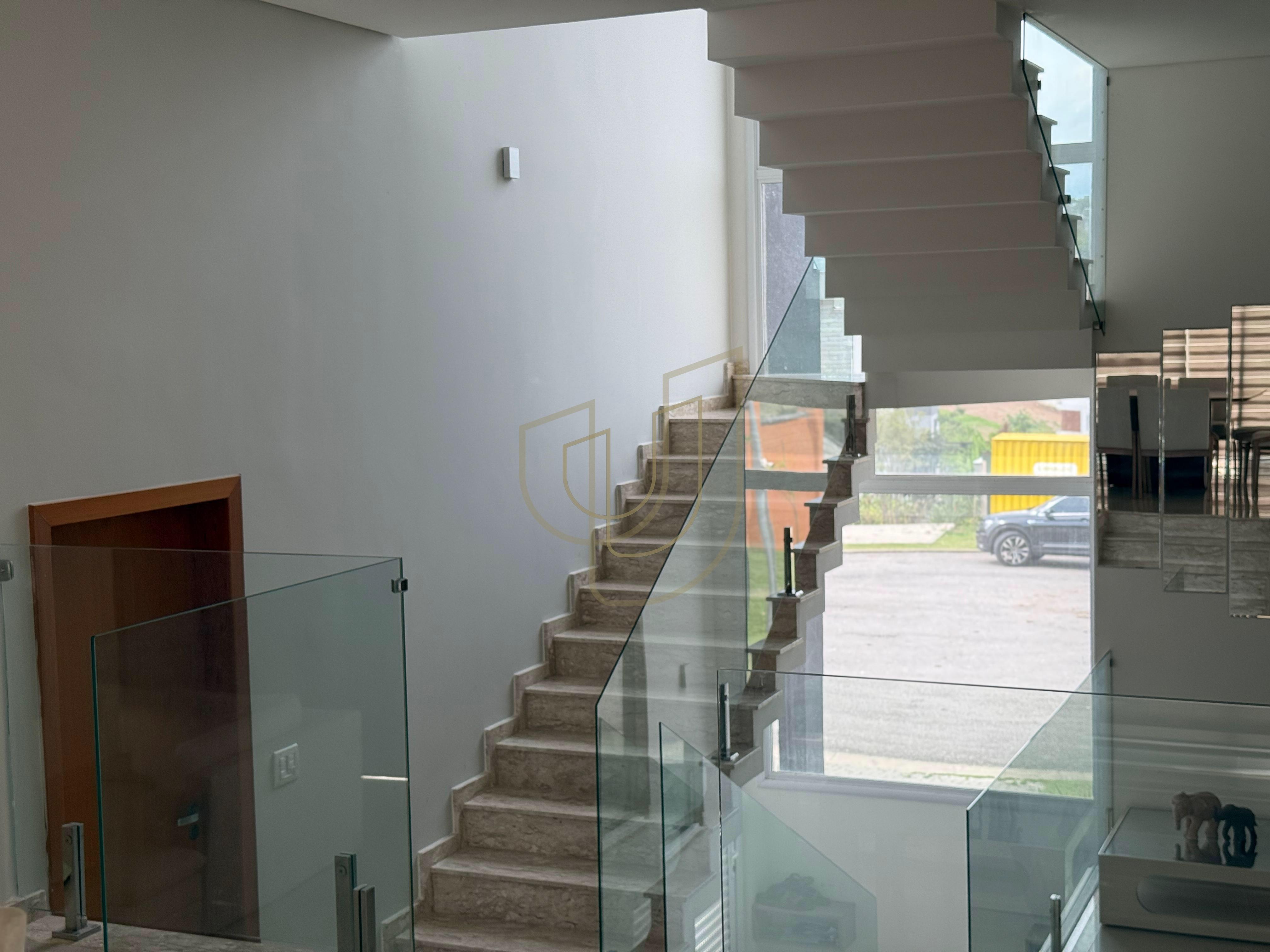 Casa com 3 su&iacute;tes no Alphaville II  São José dos Campos - 