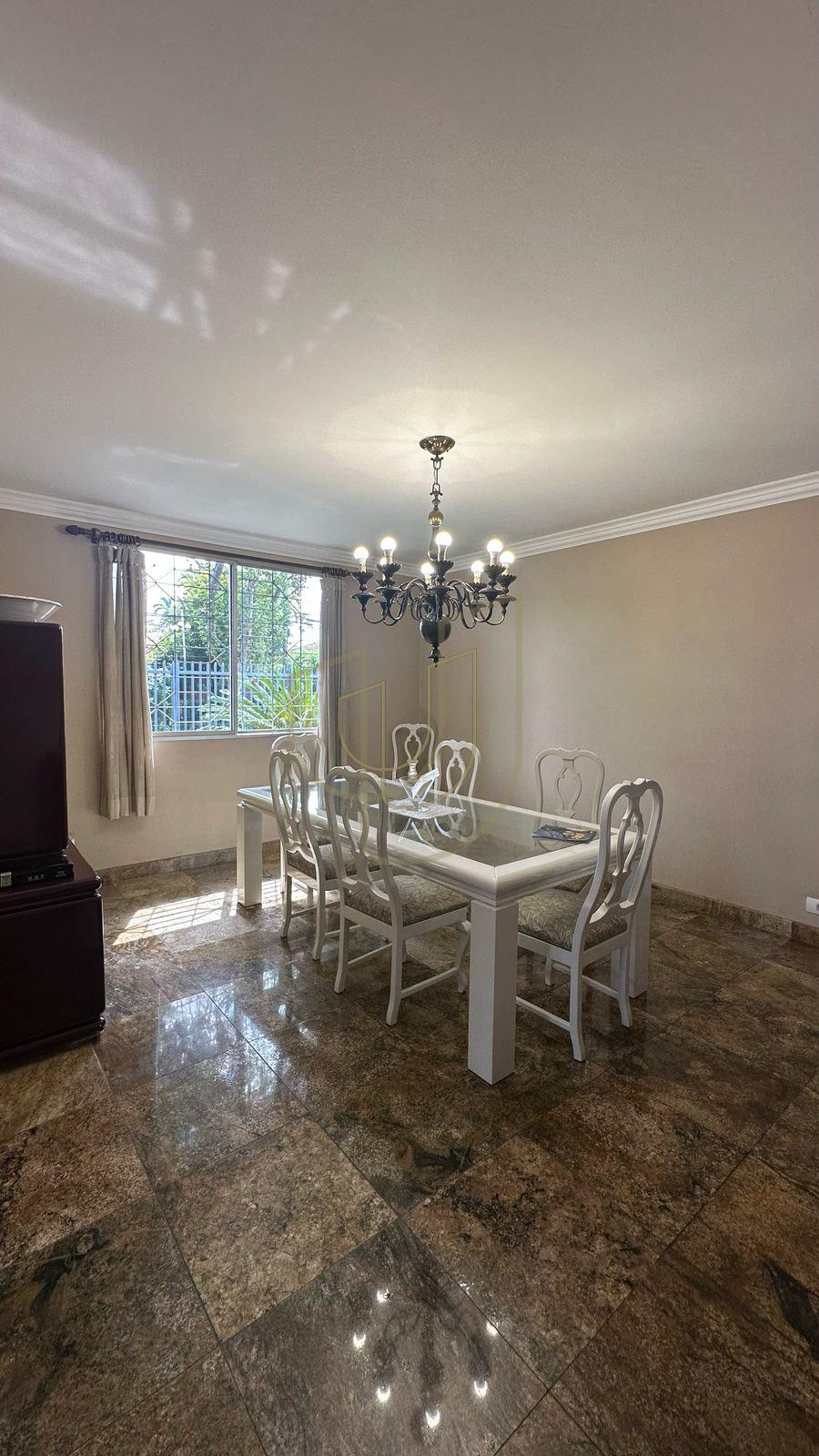 Casa T&eacute;rrea com 4 Su&iacute;tes no Jardim Esplanada Rua Pio XII São José dos Campos - 