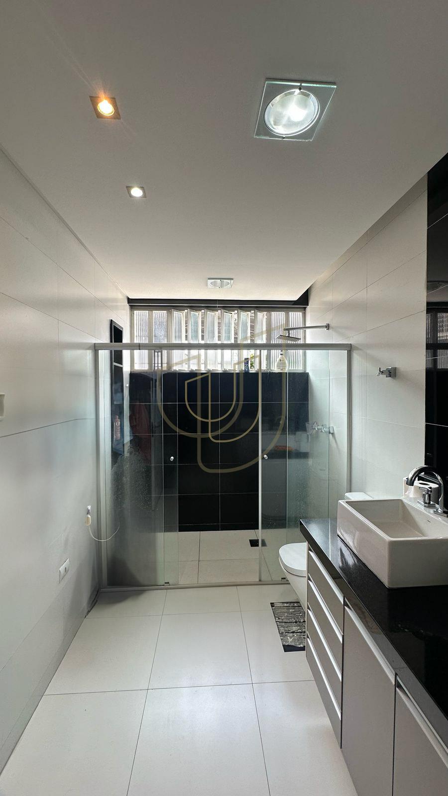 Casa T&eacute;rrea com 4 Su&iacute;tes no Jardim Esplanada Rua Pio XII São José dos Campos - 