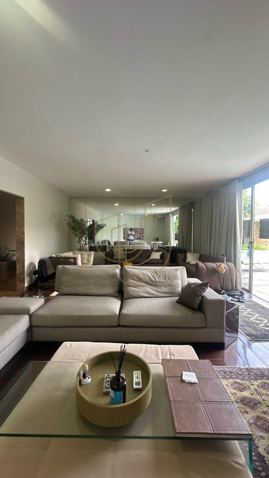 Casa T&eacute;rrea com 4 Su&iacute;tes no Jardim Esplanada Rua Pio XII São José dos Campos - 