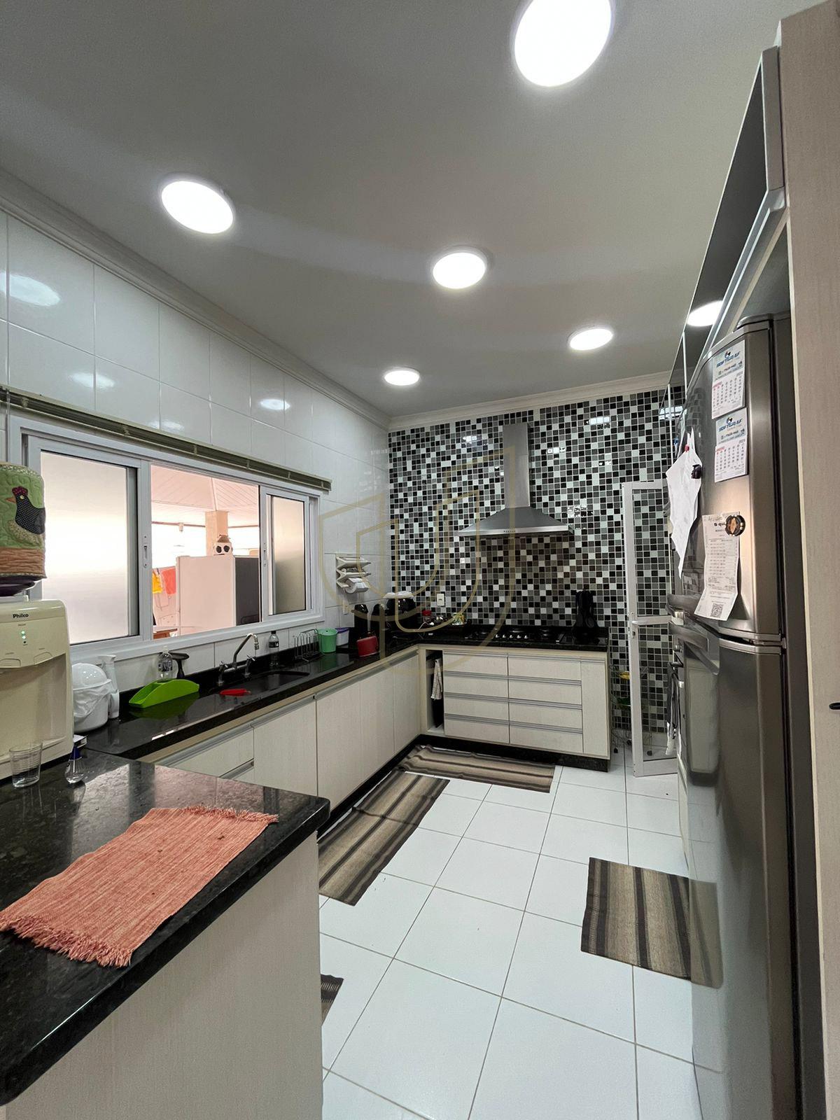 Casa com 3 Su&iacute;tes no Residencial Villa Branca I Avenida Villa Lobo Jacareí - 