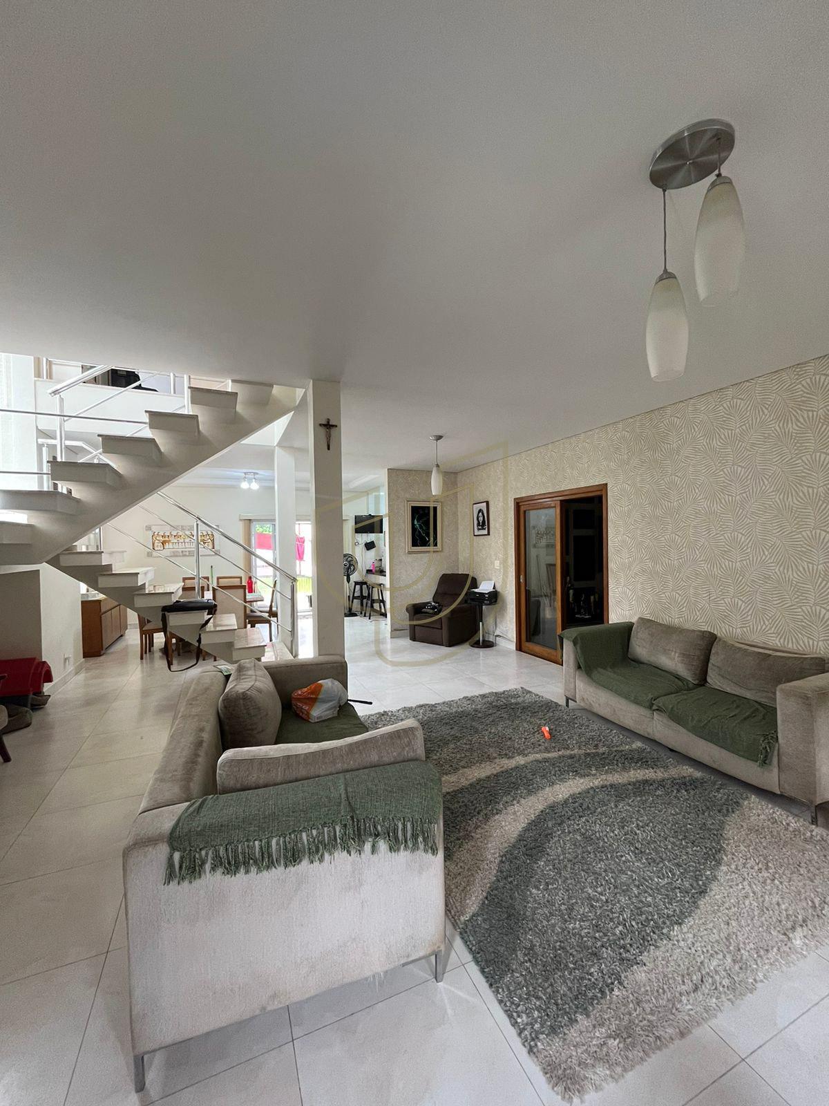 Casa com 3 Su&iacute;tes no Residencial Villa Branca I Avenida Villa Lobo Jacareí - 