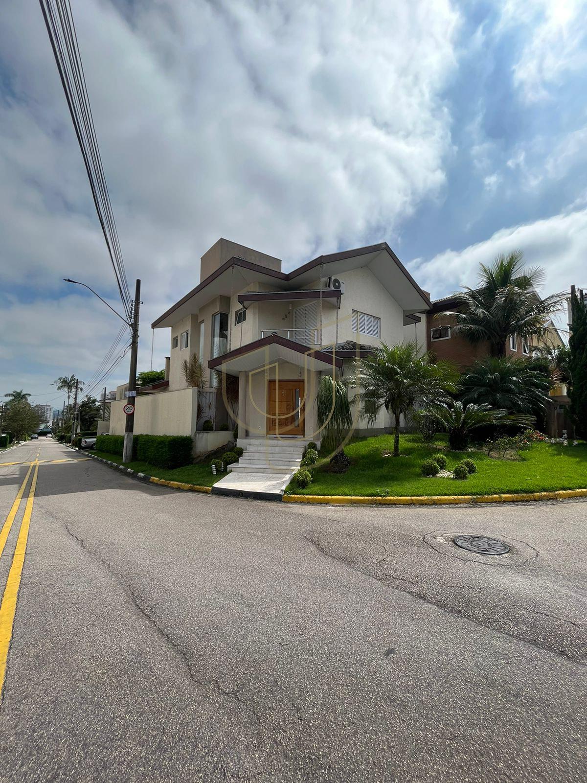 Casa com 3 Su&iacute;tes no Residencial Villa Branca I Avenida Villa Lobo Jacareí - 