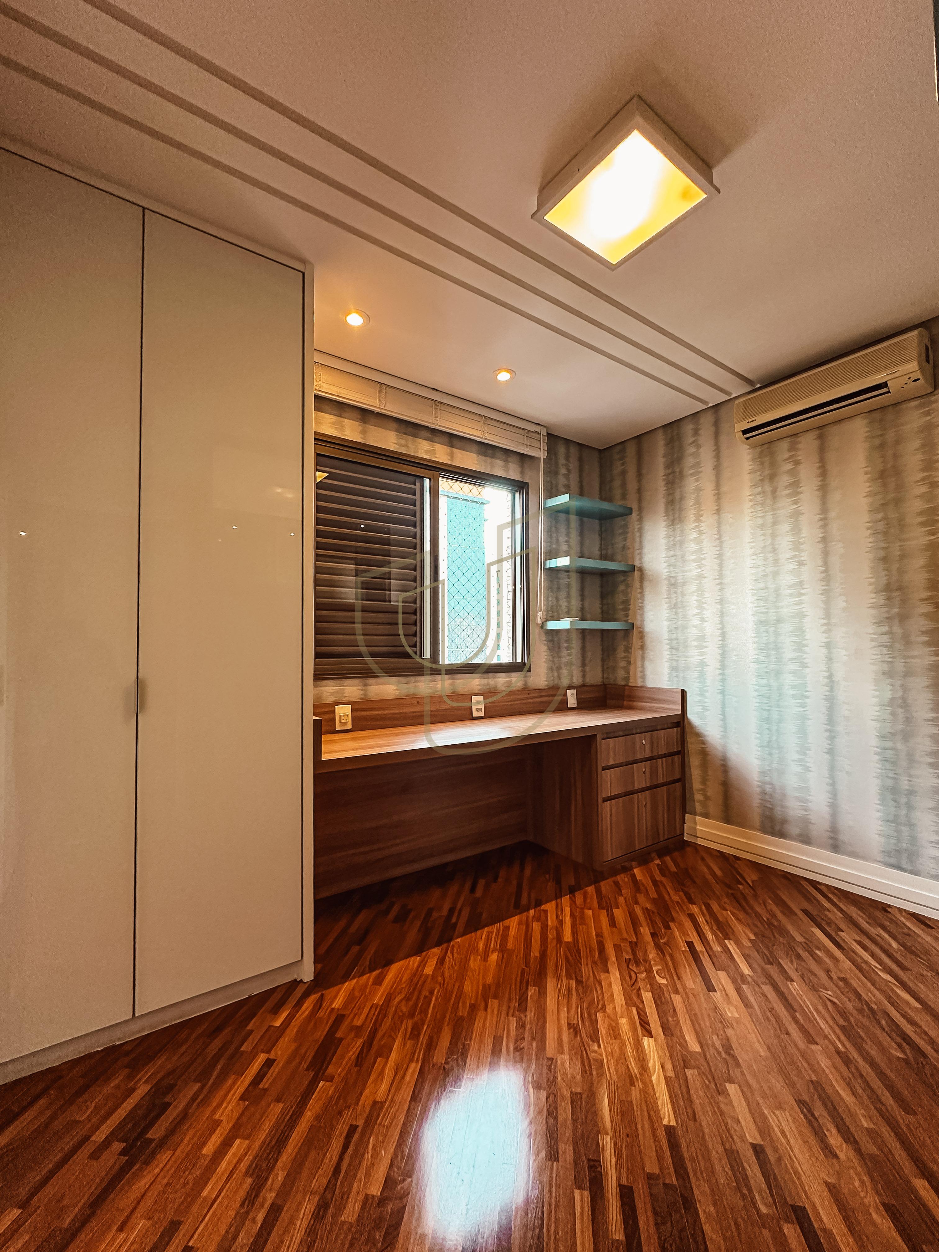 Apartamento com 4 Su&iacute;tes no Condom&iacute;nio Edif&iacute;cio Bonaire Rua Doutor Jorge de Oliveira Coutinho São José dos Campos - 