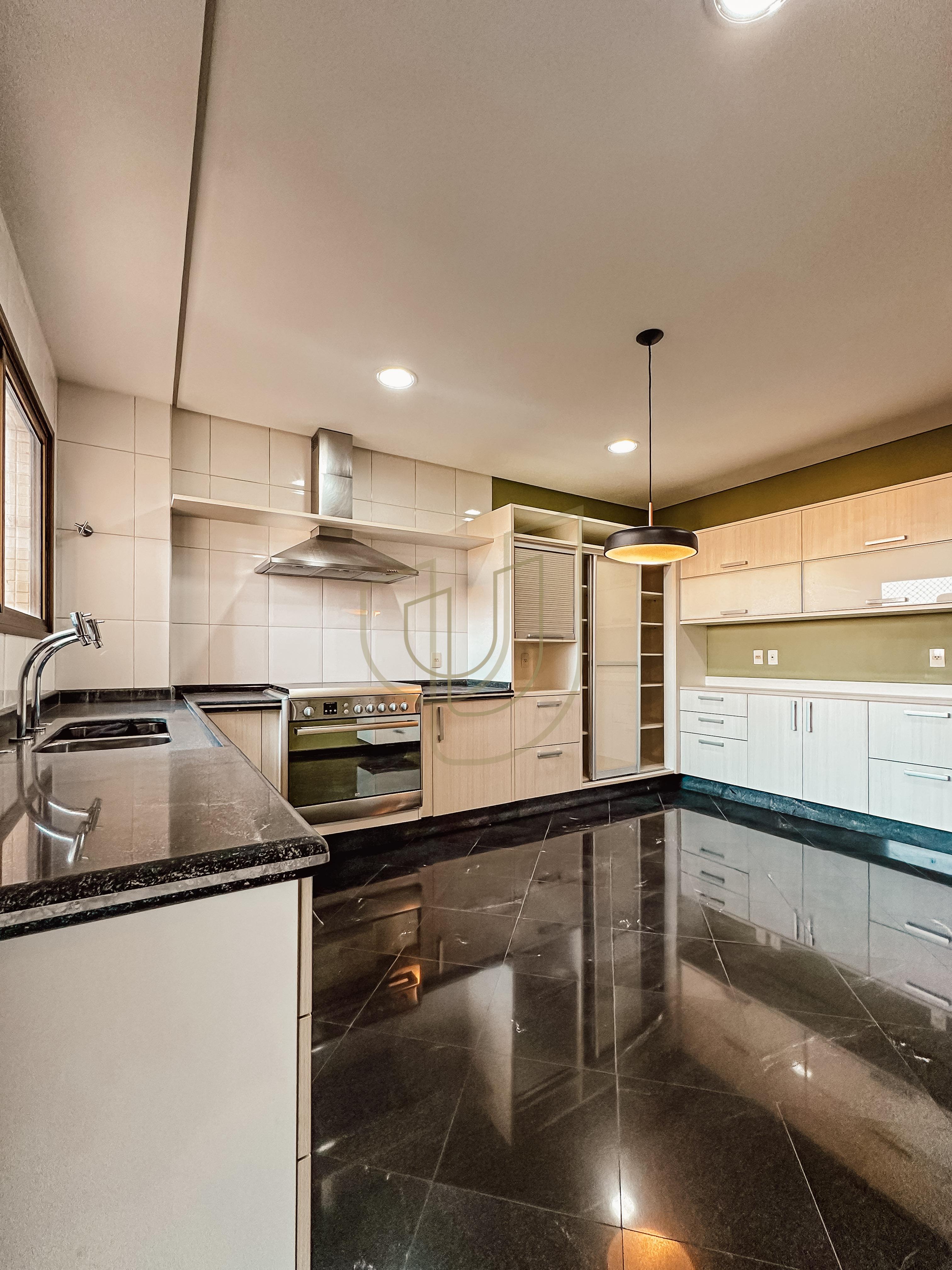 Apartamento com 4 Su&iacute;tes no Condom&iacute;nio Edif&iacute;cio Bonaire Rua Doutor Jorge de Oliveira Coutinho São José dos Campos - 