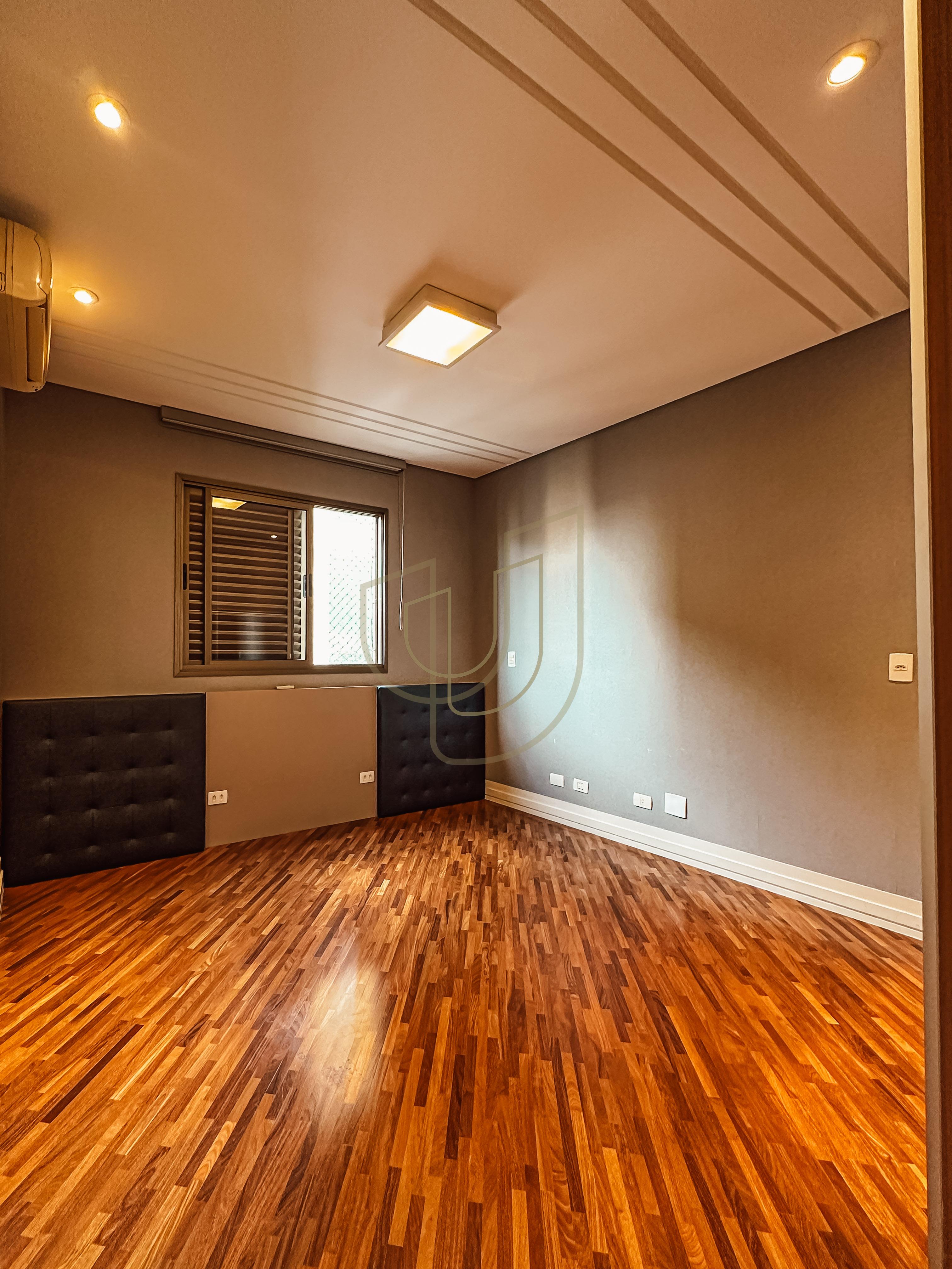 Apartamento com 4 Su&iacute;tes no Condom&iacute;nio Edif&iacute;cio Bonaire Rua Doutor Jorge de Oliveira Coutinho São José dos Campos - 