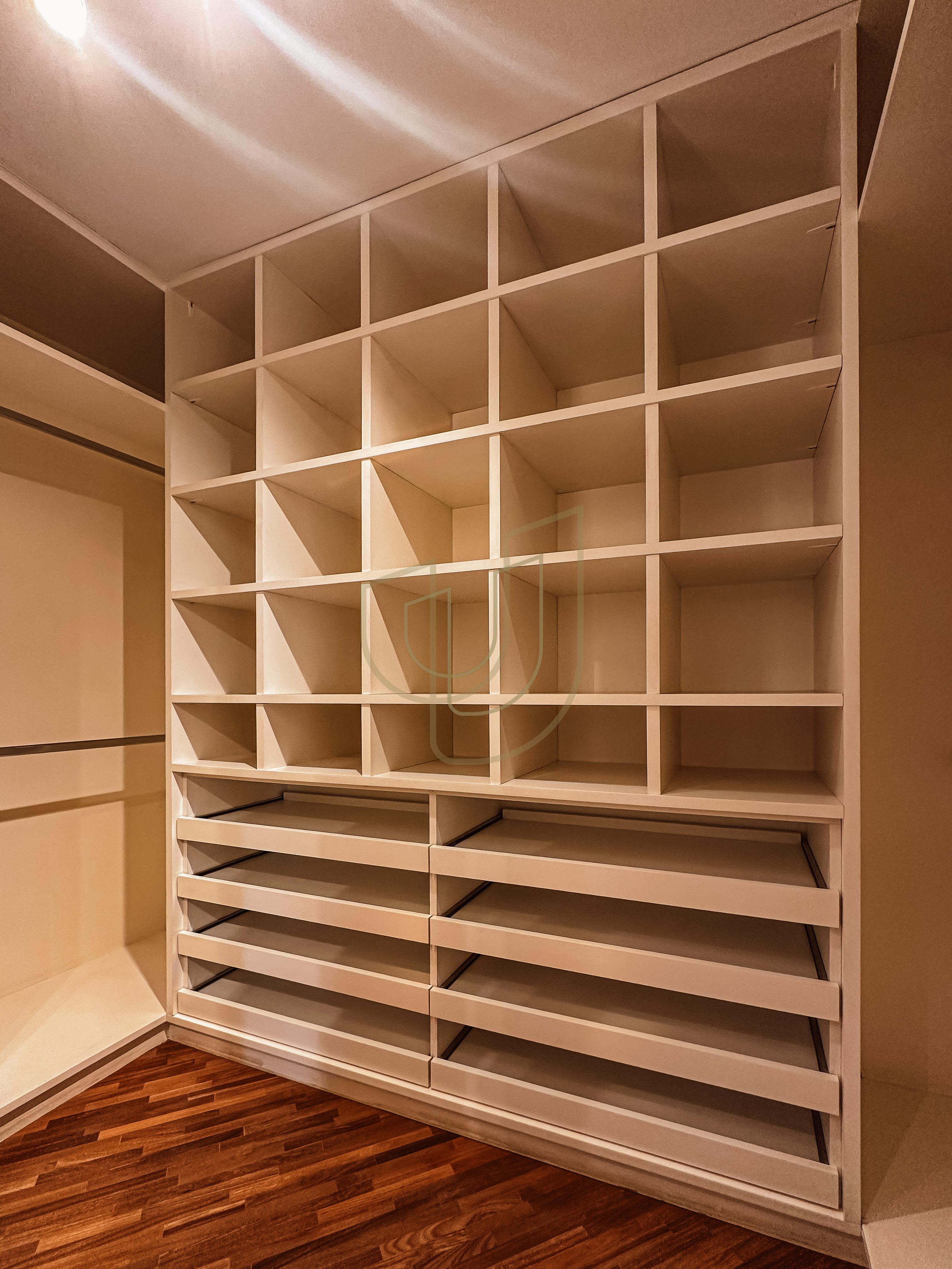 Apartamento com 4 Su&iacute;tes no Condom&iacute;nio Edif&iacute;cio Bonaire Rua Doutor Jorge de Oliveira Coutinho São José dos Campos - 