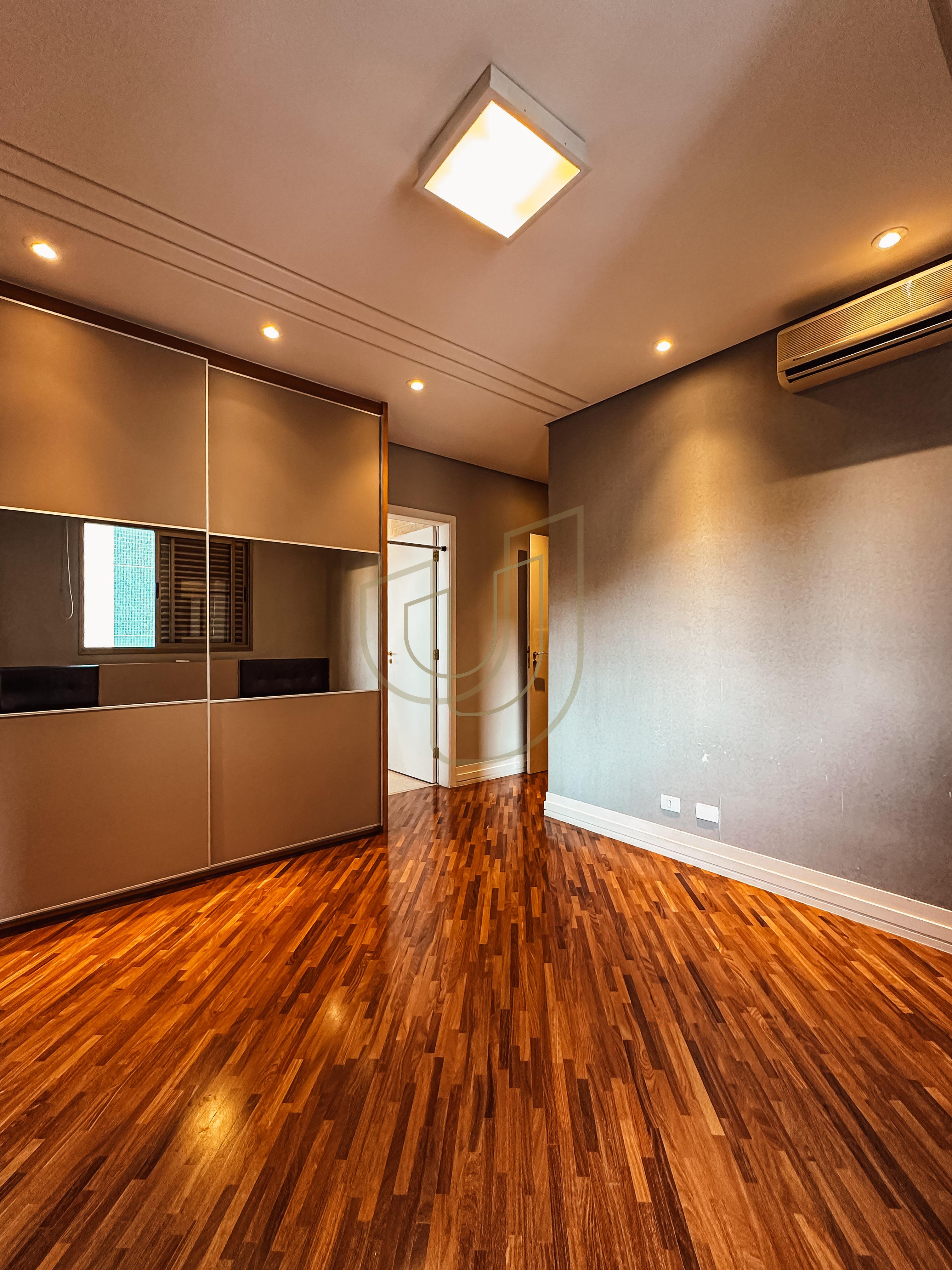 Apartamento com 4 Su&iacute;tes no Condom&iacute;nio Edif&iacute;cio Bonaire Rua Doutor Jorge de Oliveira Coutinho São José dos Campos - 