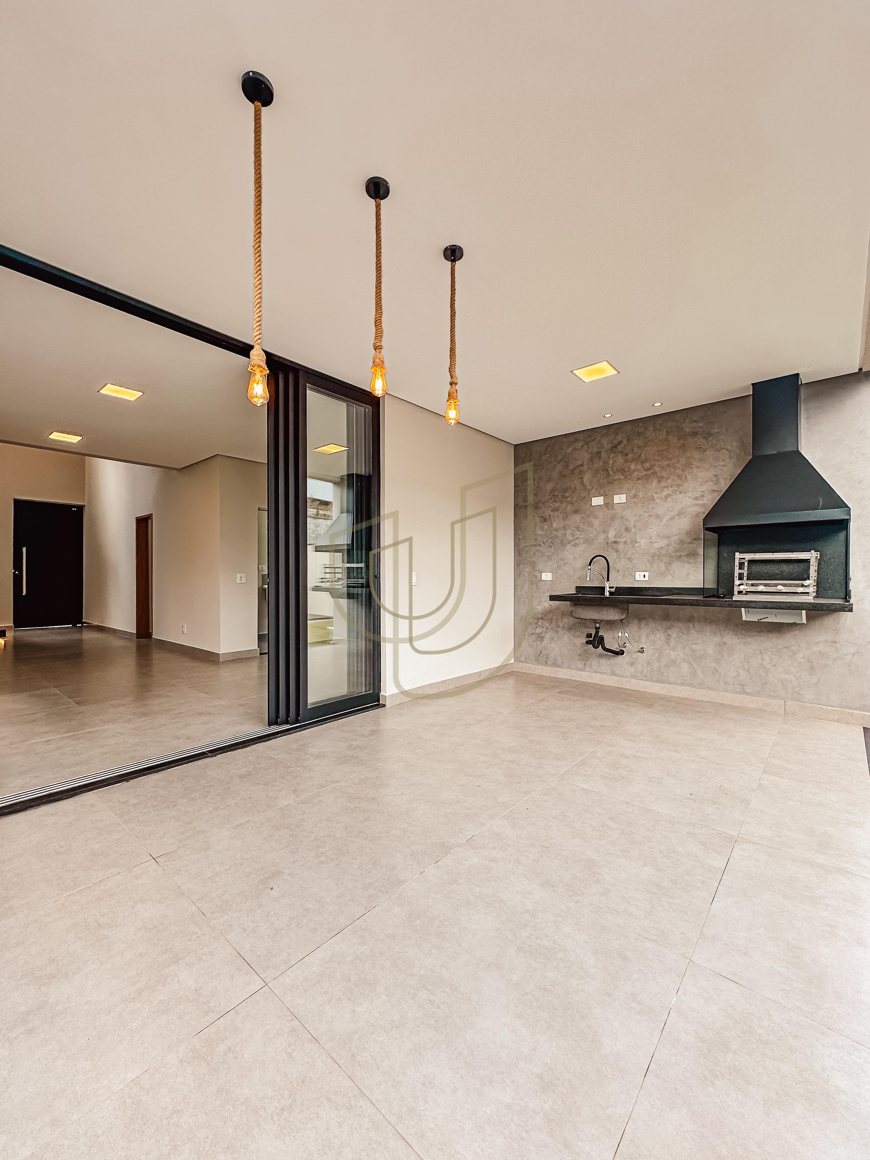 Sobrado com 3 Dormit&oacute;rios no Residencial Foga&ccedil;a Rod. General Euryale de Jesus Zerbine, 59 Jacareí - 