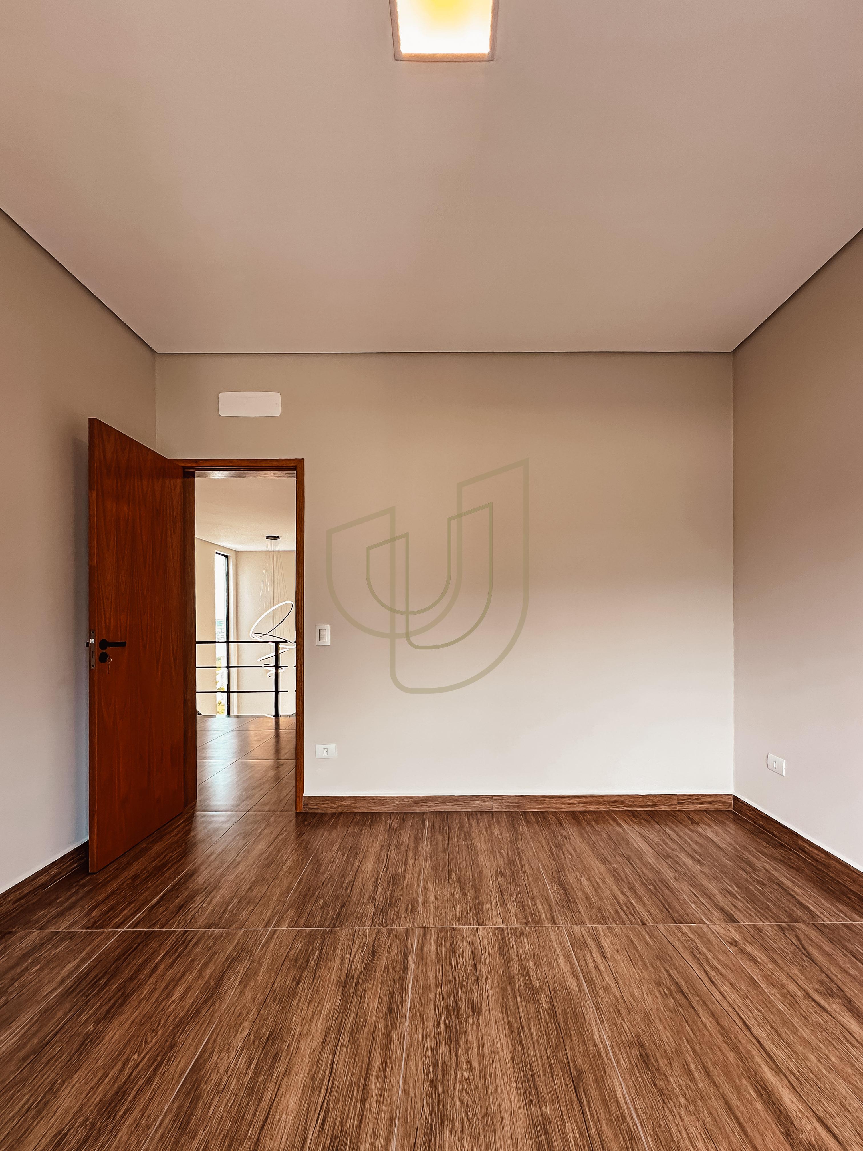 Sobrado com 3 Dormit&oacute;rios no Residencial Foga&ccedil;a Rod. General Euryale de Jesus Zerbine, 59 Jacareí - 