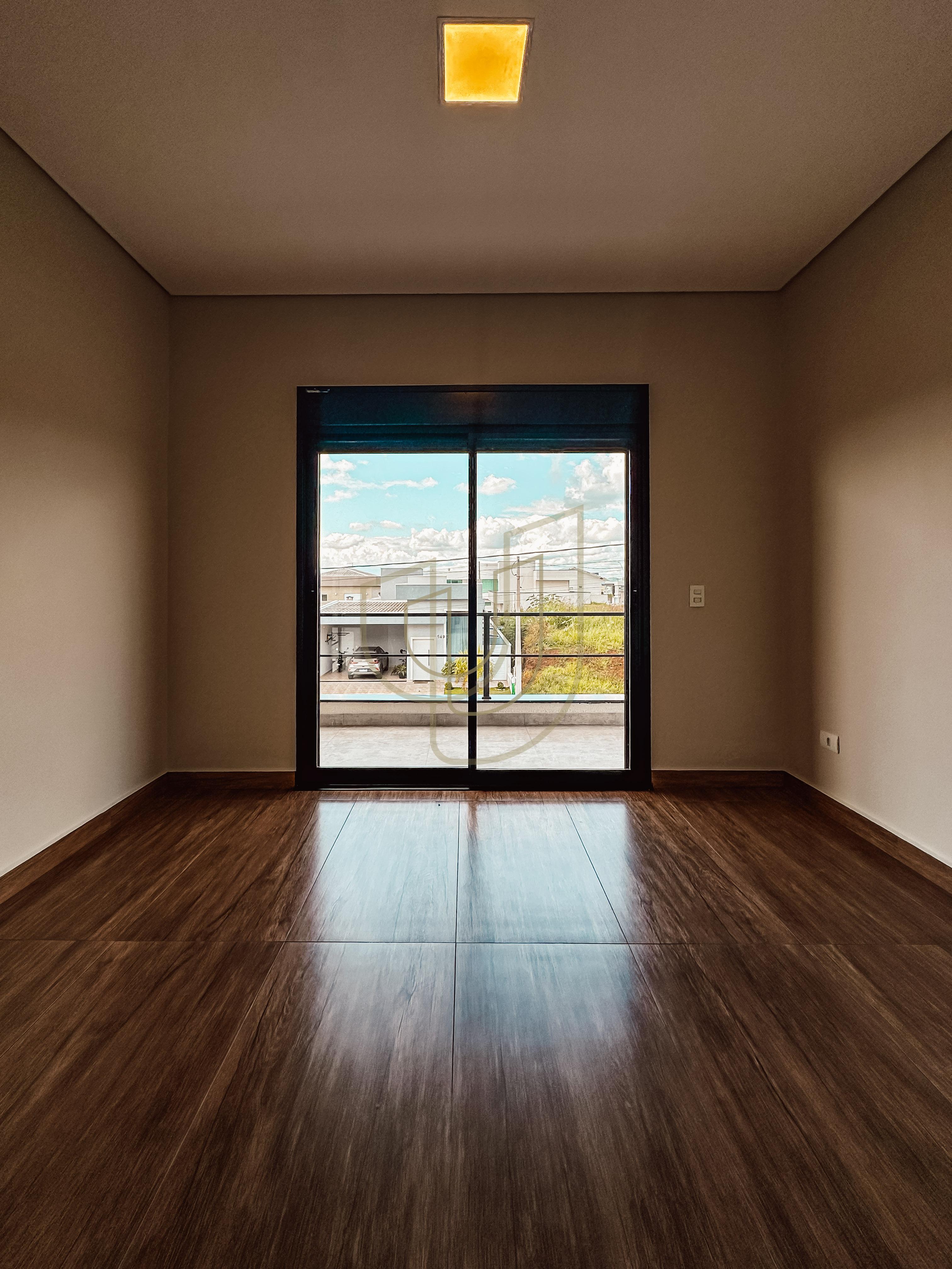 Sobrado com 3 Dormit&oacute;rios no Residencial Foga&ccedil;a Rod. General Euryale de Jesus Zerbine, 59 Jacareí - 