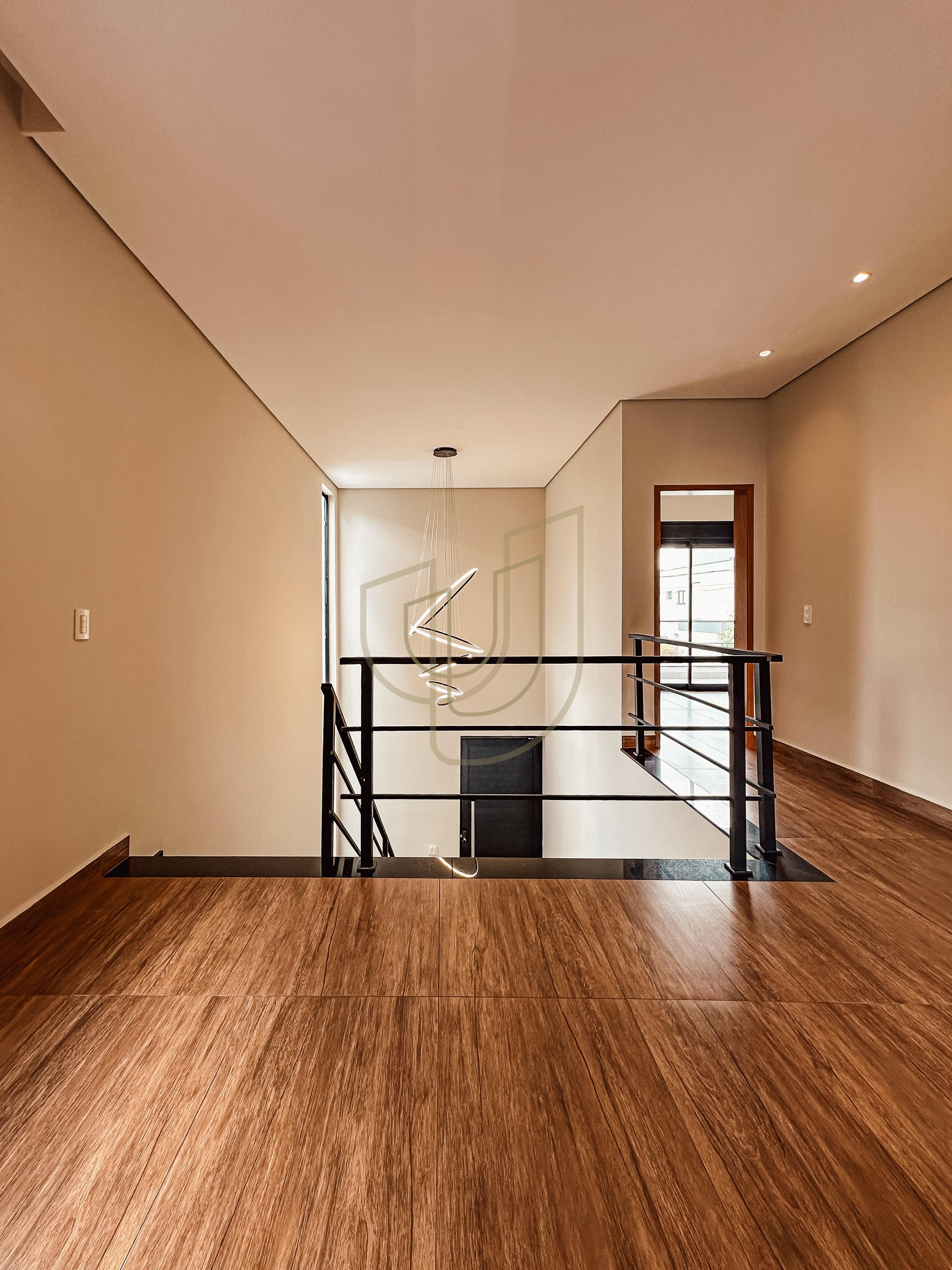 Sobrado com 3 Dormit&oacute;rios no Residencial Foga&ccedil;a Rod. General Euryale de Jesus Zerbine, 59 Jacareí - 