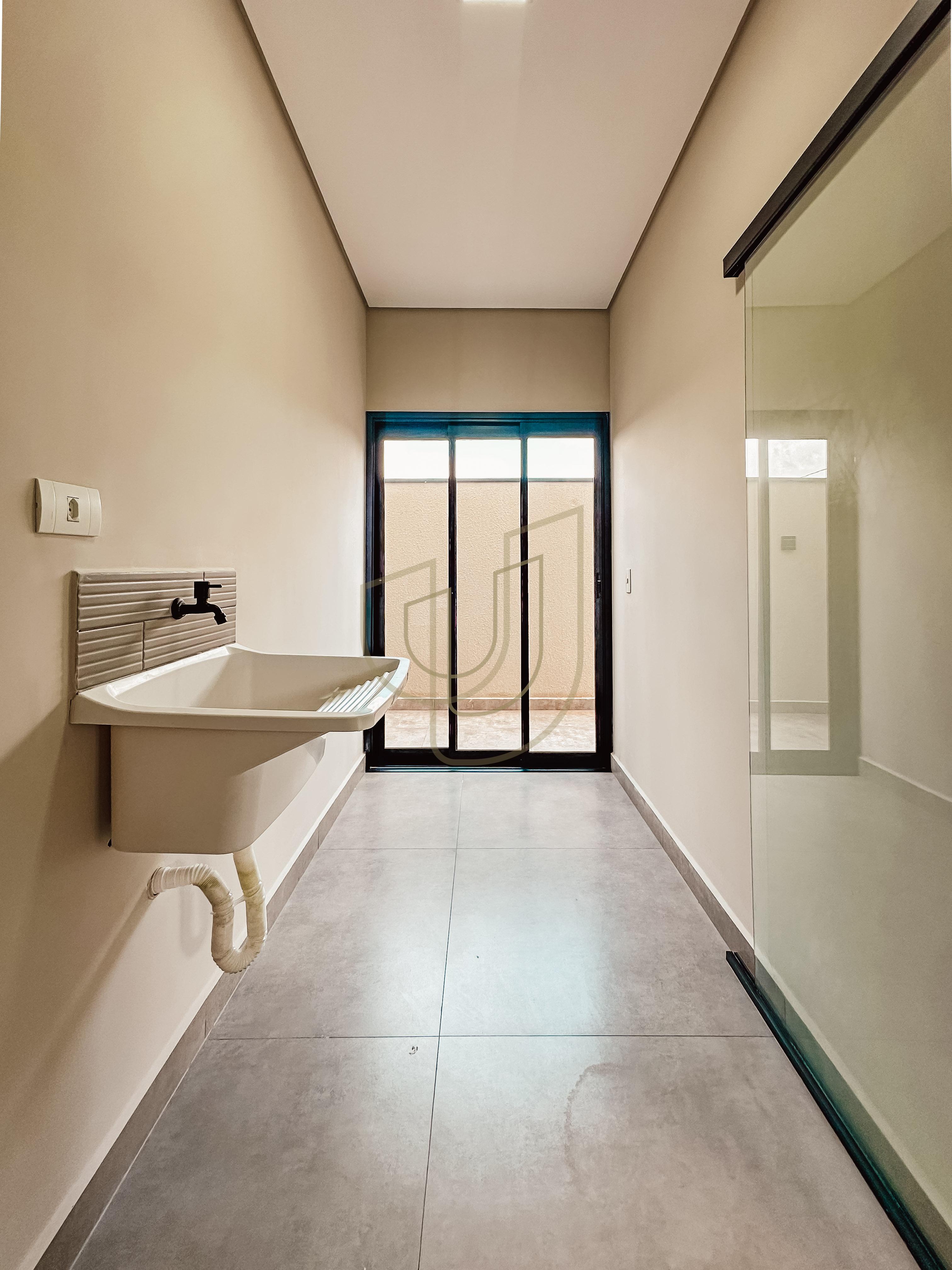 Sobrado com 3 Dormit&oacute;rios no Residencial Foga&ccedil;a Rod. General Euryale de Jesus Zerbine, 59 Jacareí - 