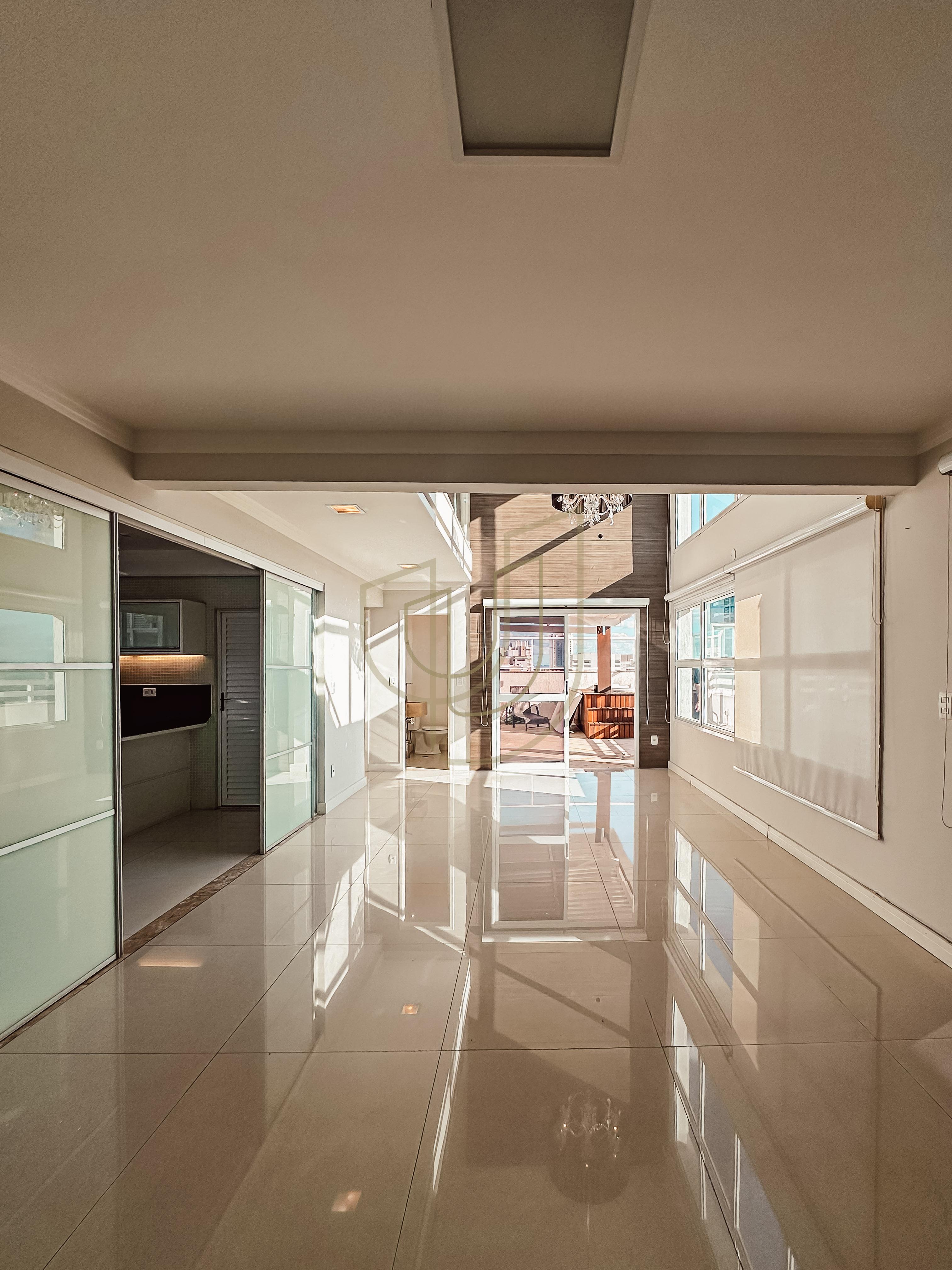 Cobertura Duplex com 4 Su&iacute;tes no Veredas do Sol Rua dos Arenques São José dos Campos - 