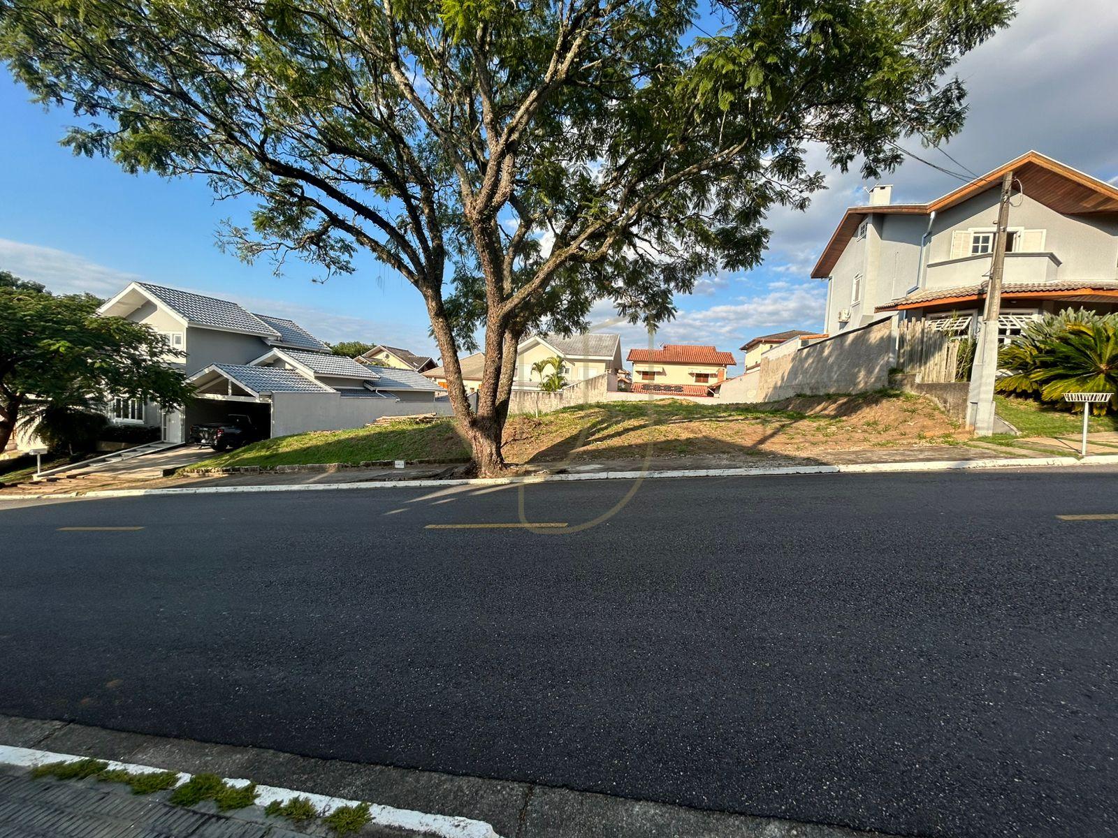 Terreno de 344 m&sup2; no Altos da Serra I Avenida Possidonio José de Freitas São José dos Campos - 
