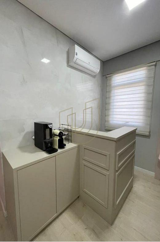 Sala Comercial de 33 m&sup2; no Cosmopolitan Business Rua Jurema Vieira Medrado São José dos Campos - 