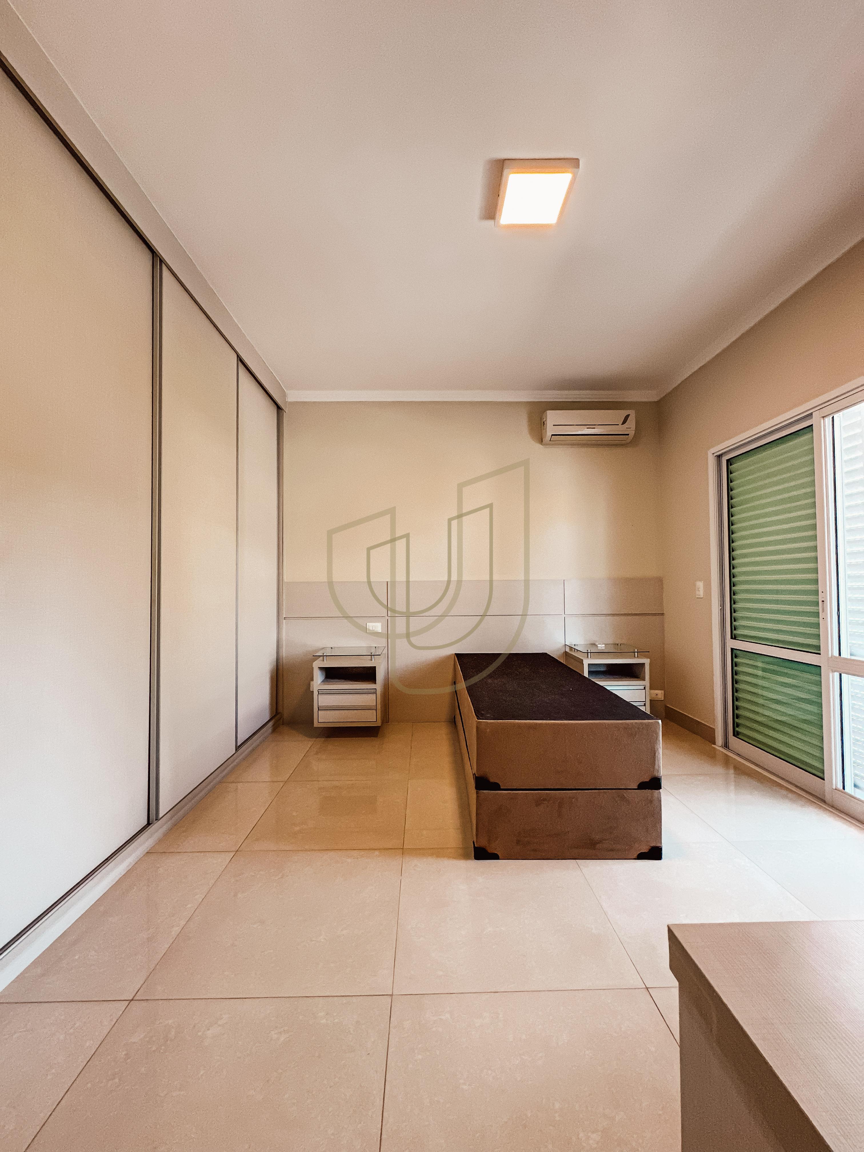 Sobrado com 4 Su&iacute;tes no Residencial Jaguary Av. Aquarela do Brasil São José dos Campos - 