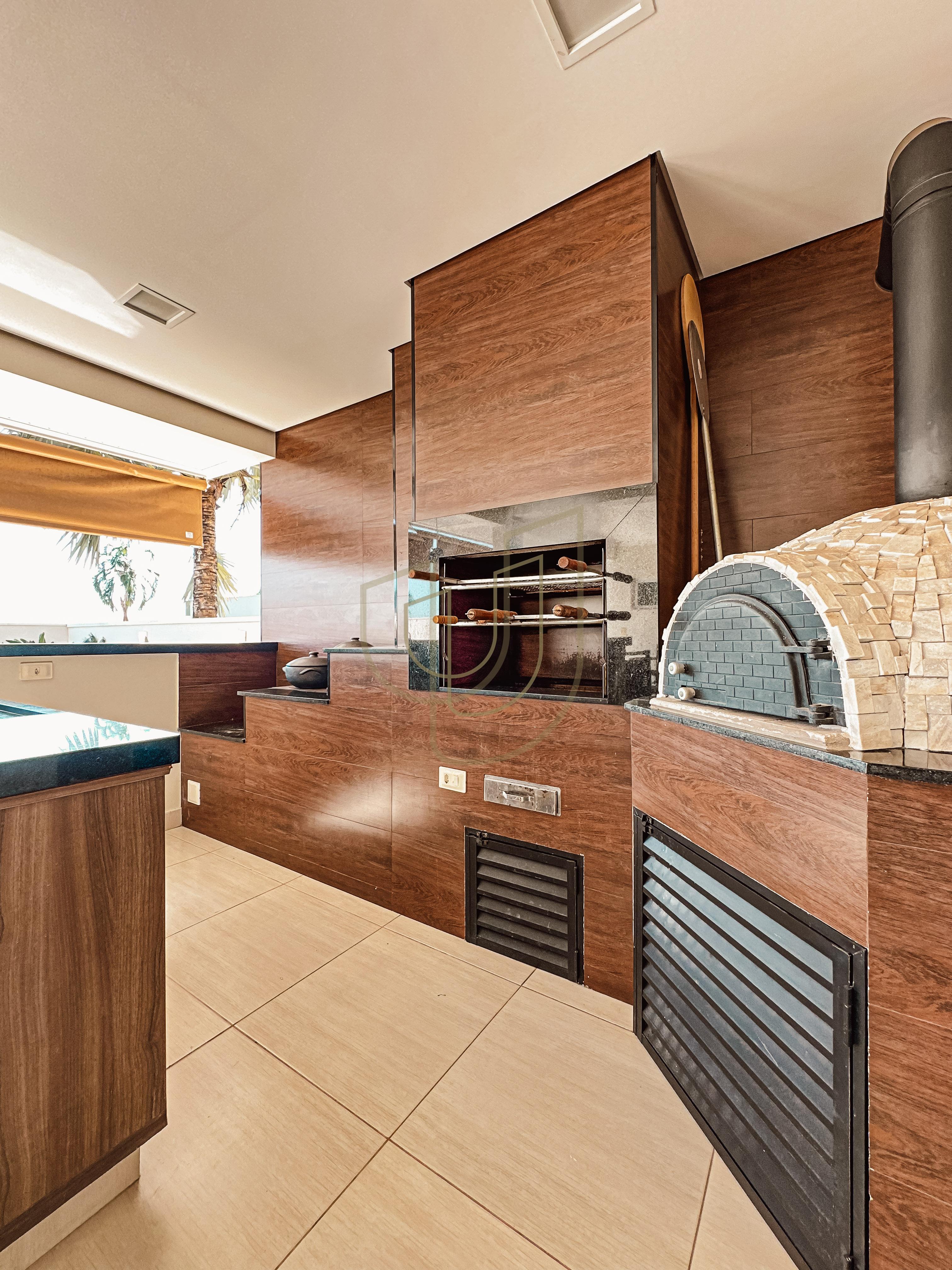 Sobrado com 4 Su&iacute;tes no Residencial Jaguary Av. Aquarela do Brasil São José dos Campos - 