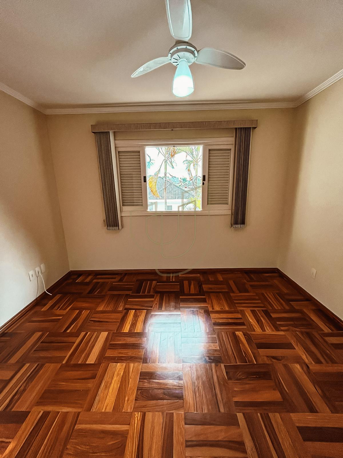 Casa com 4 Quartos no Altos da Serra I Avenida Possidonio José de Freitas São José dos Campos - 