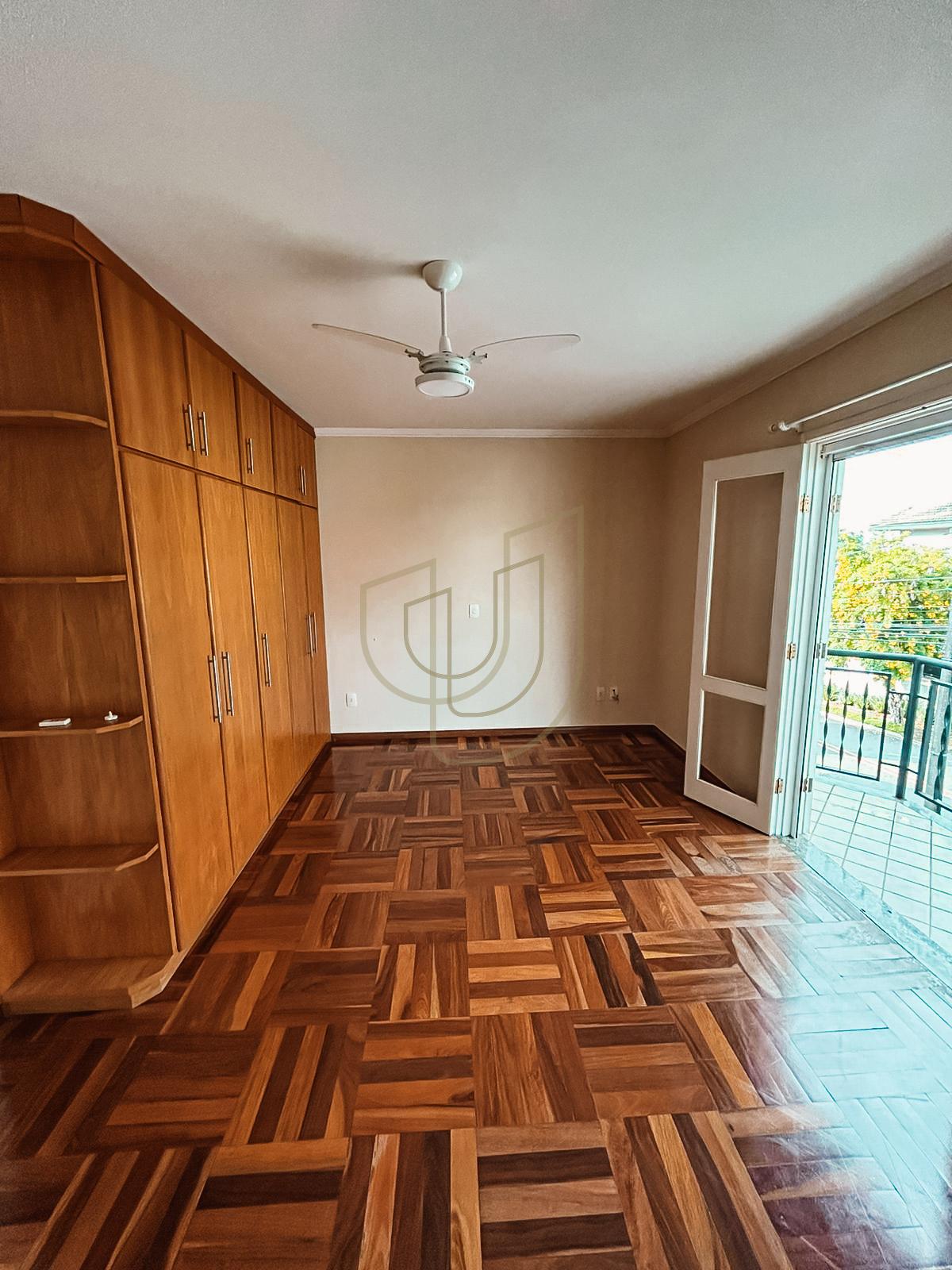 Casa com 4 Quartos no Altos da Serra I Avenida Possidonio José de Freitas São José dos Campos - 