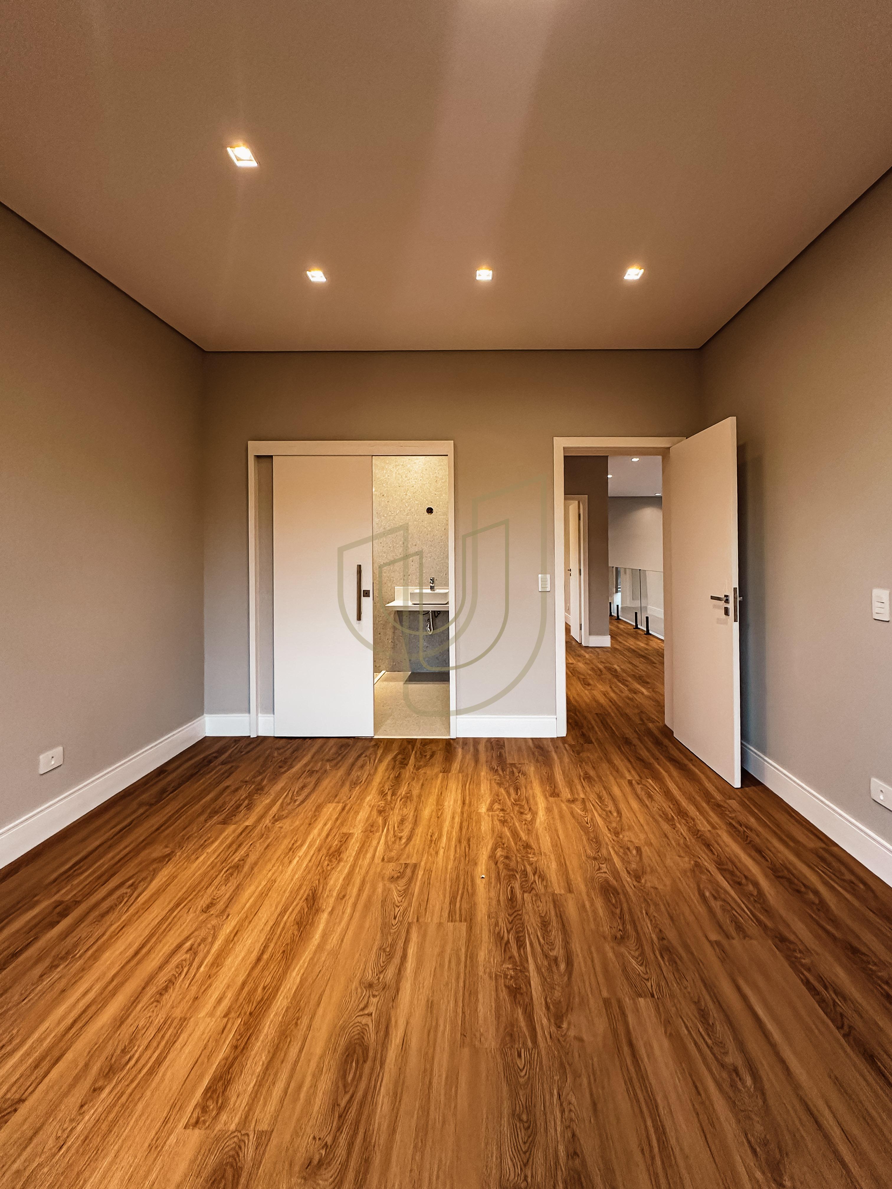 Casa com 4 Su&iacute;tes no Alphaville II R. Cabriúva, 200 São José dos Campos - 