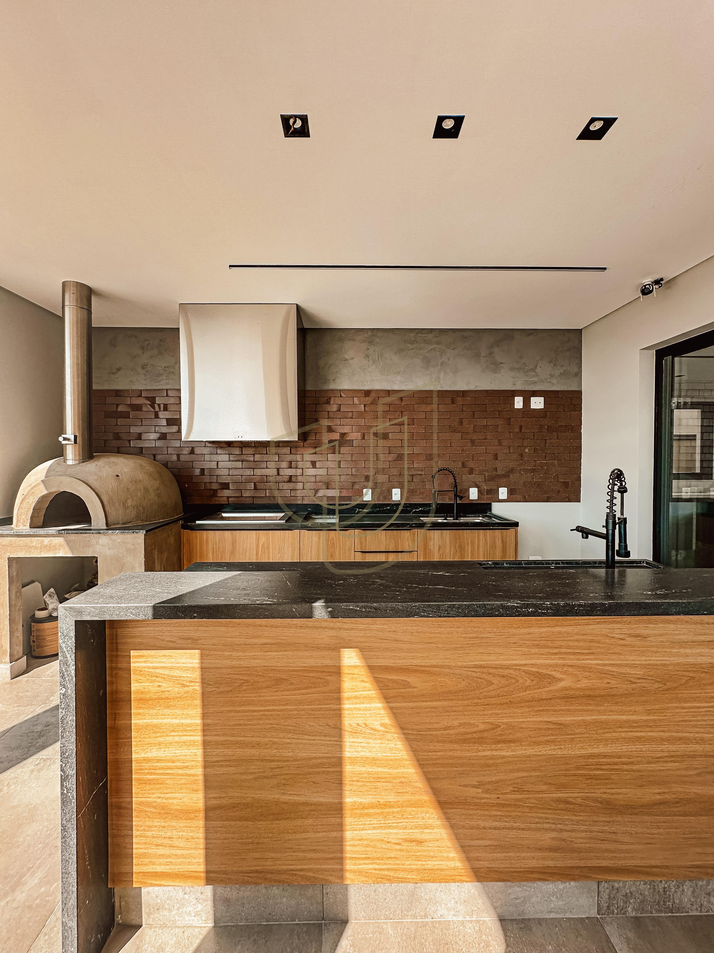 Casa com 4 Su&iacute;tes no Condom&iacute;nio Residencial Monte Carlo Av. José Pinto Ferreira São José dos Campos - 