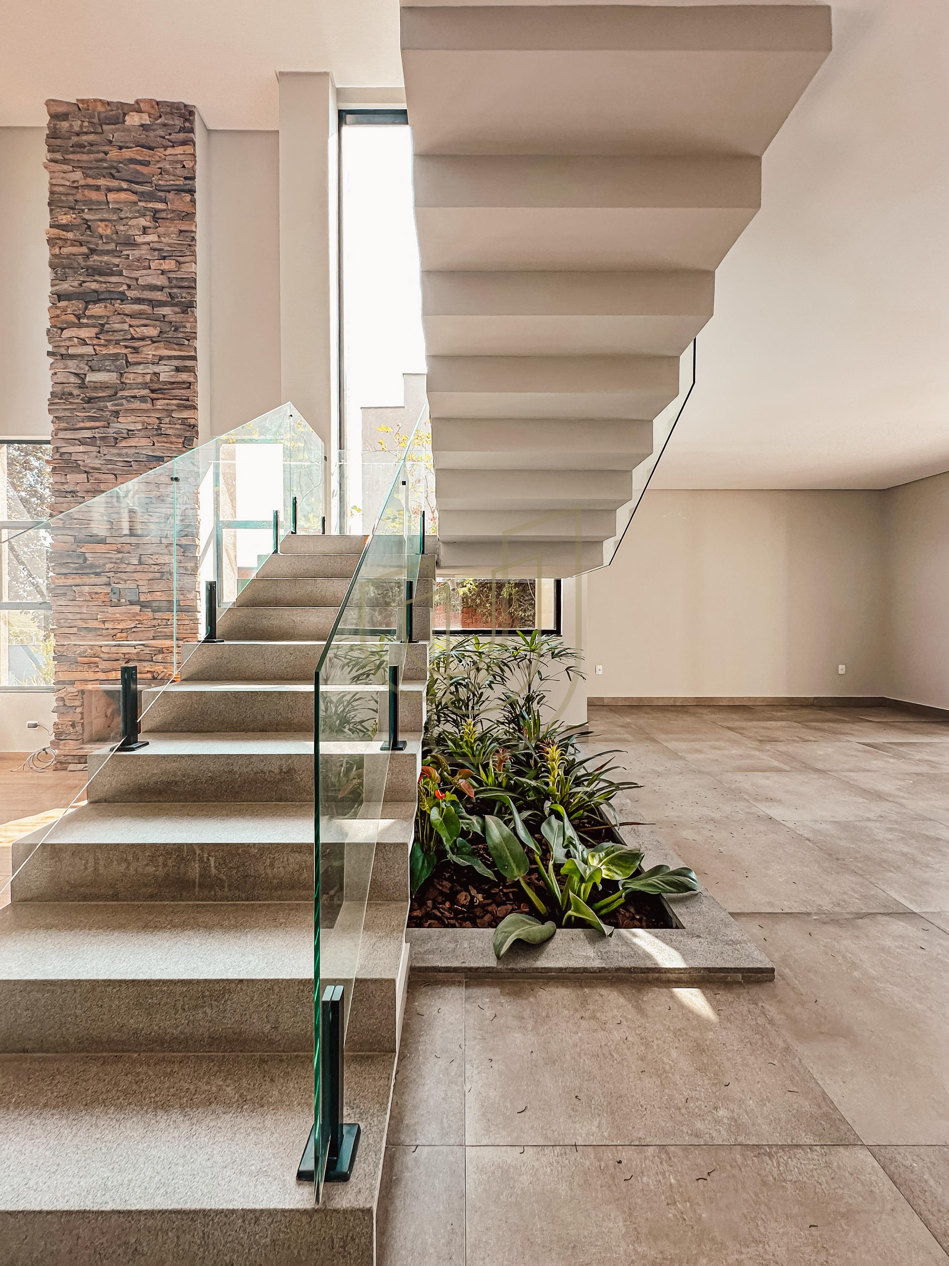 Casa com 4 Su&iacute;tes no Condom&iacute;nio Residencial Monte Carlo Av. José Pinto Ferreira São José dos Campos - 