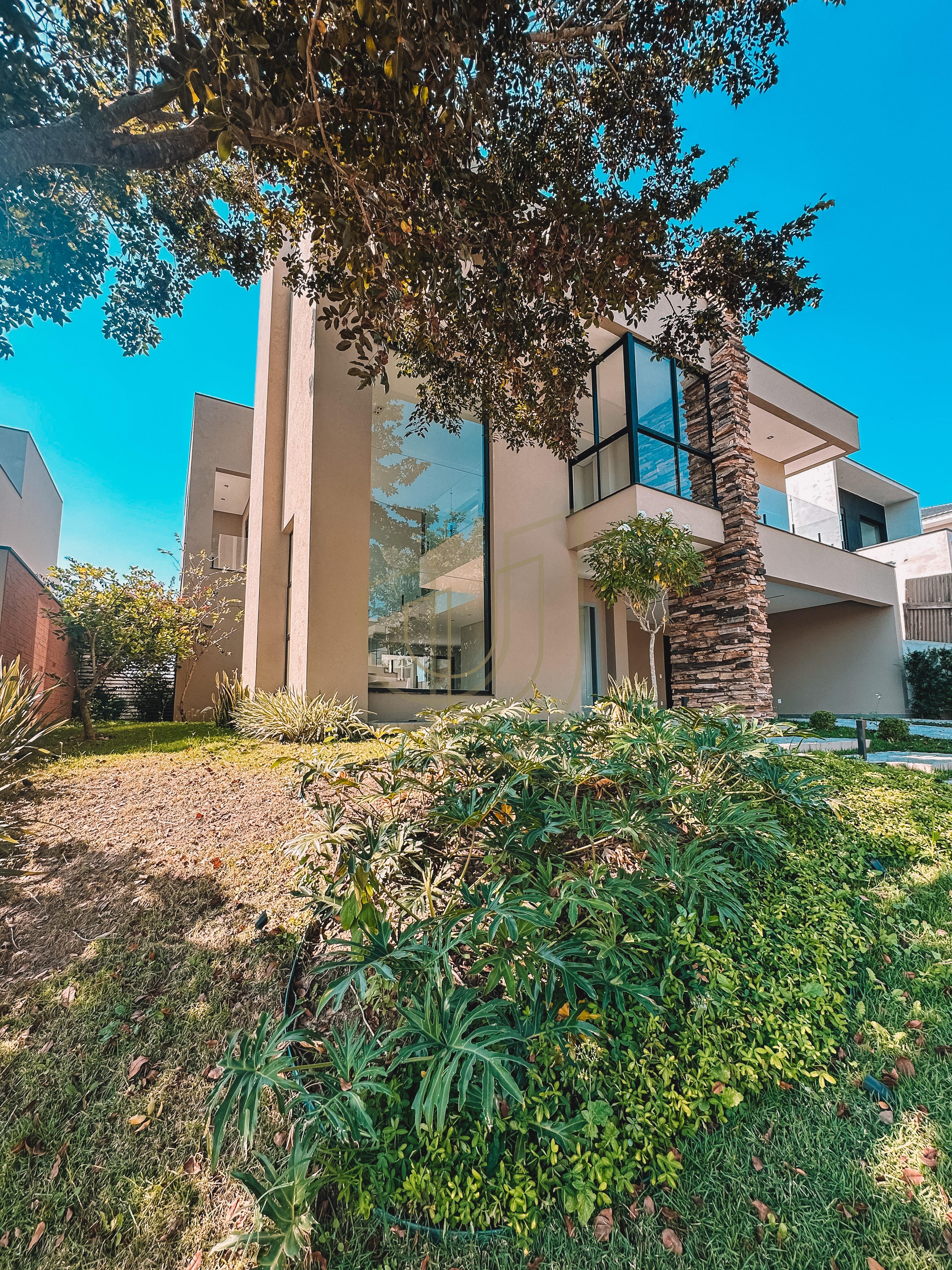 Casa com 4 Su&iacute;tes no Condom&iacute;nio Residencial Monte Carlo Av. José Pinto Ferreira São José dos Campos - 