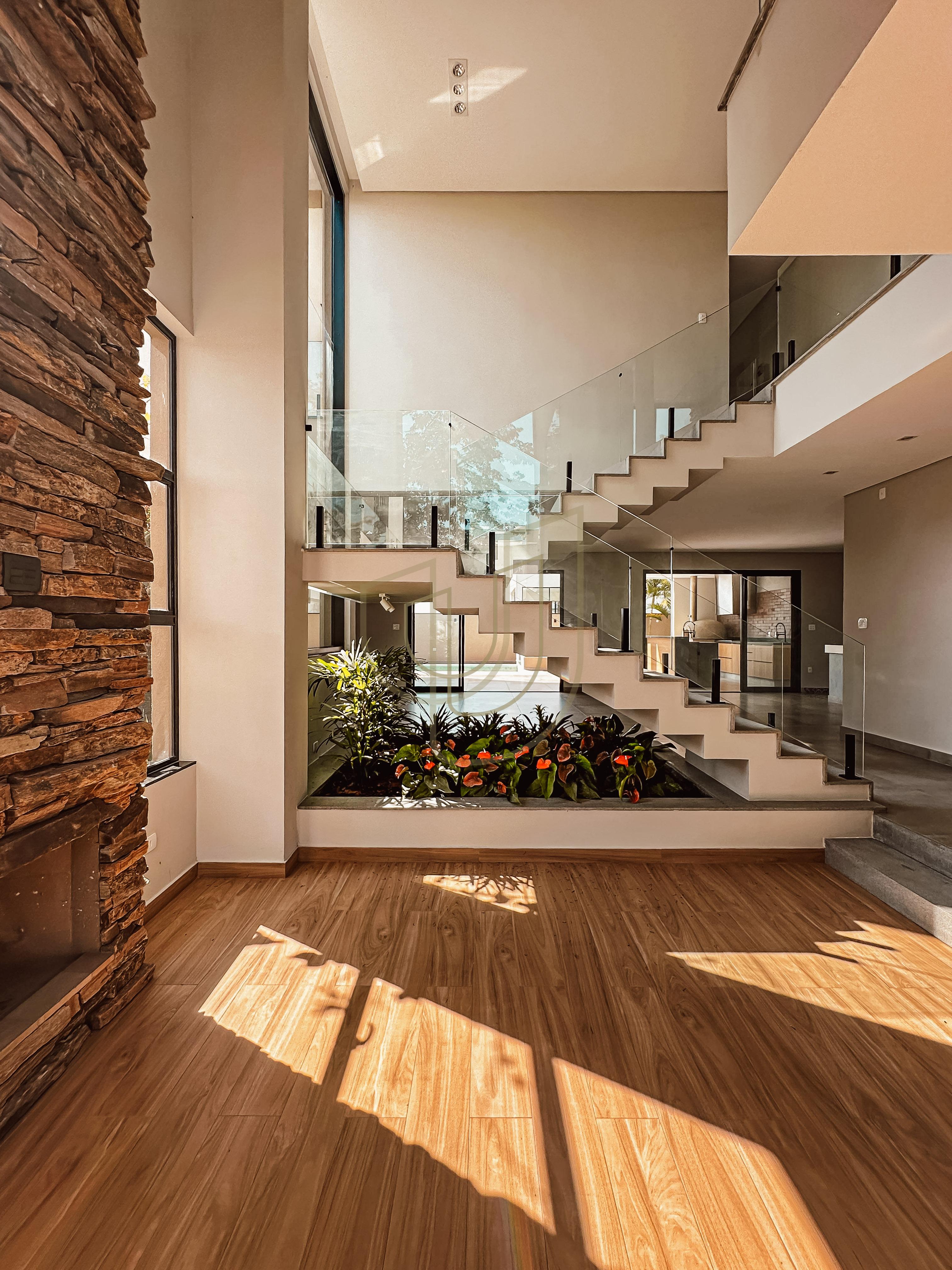 Casa com 4 Su&iacute;tes no Condom&iacute;nio Residencial Monte Carlo Av. José Pinto Ferreira São José dos Campos - 