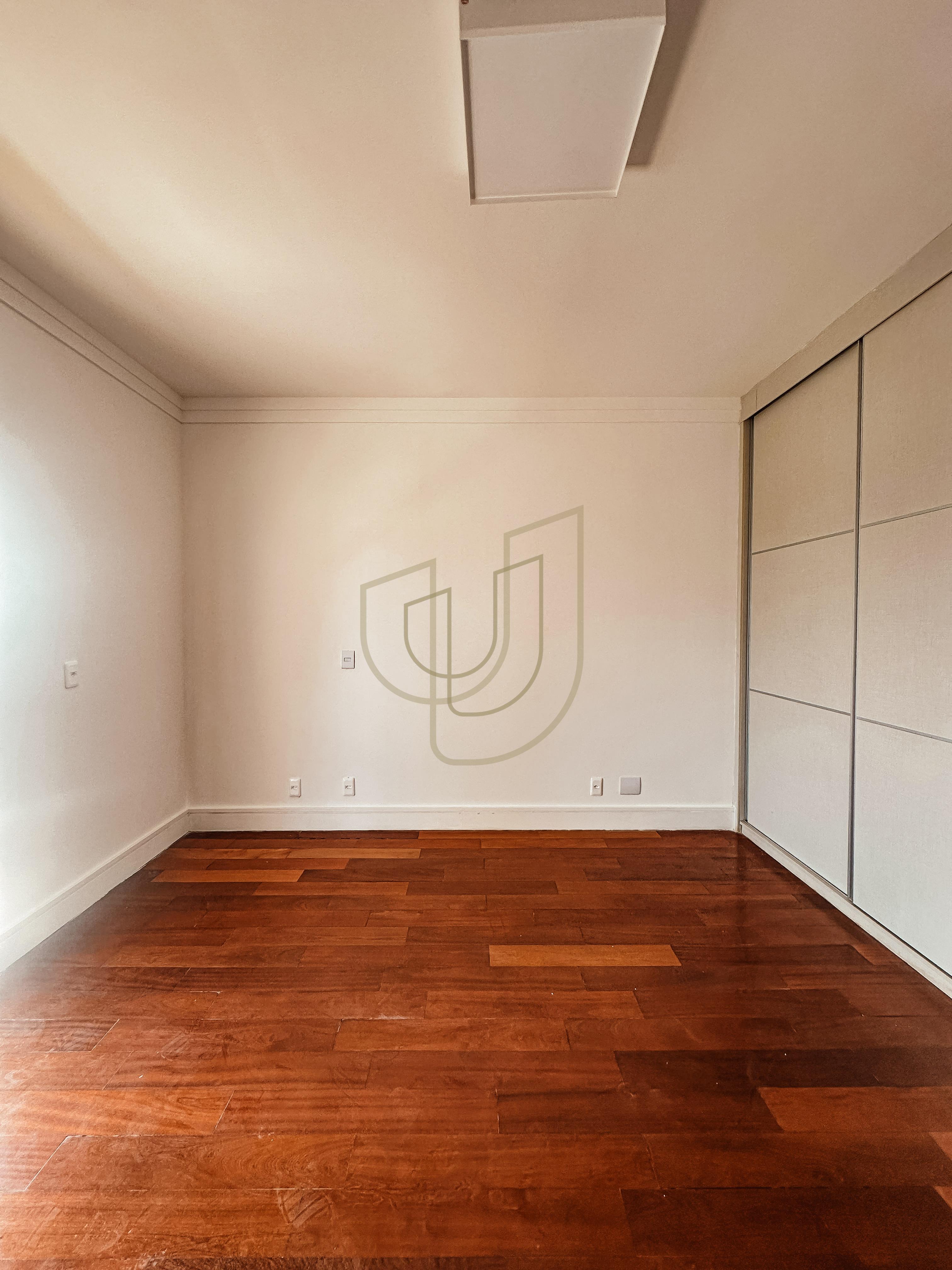 Casa com 4 Su&iacute;tes no Residencial Jaguary Av. Aquarela do Brasil  São José dos Campos - 