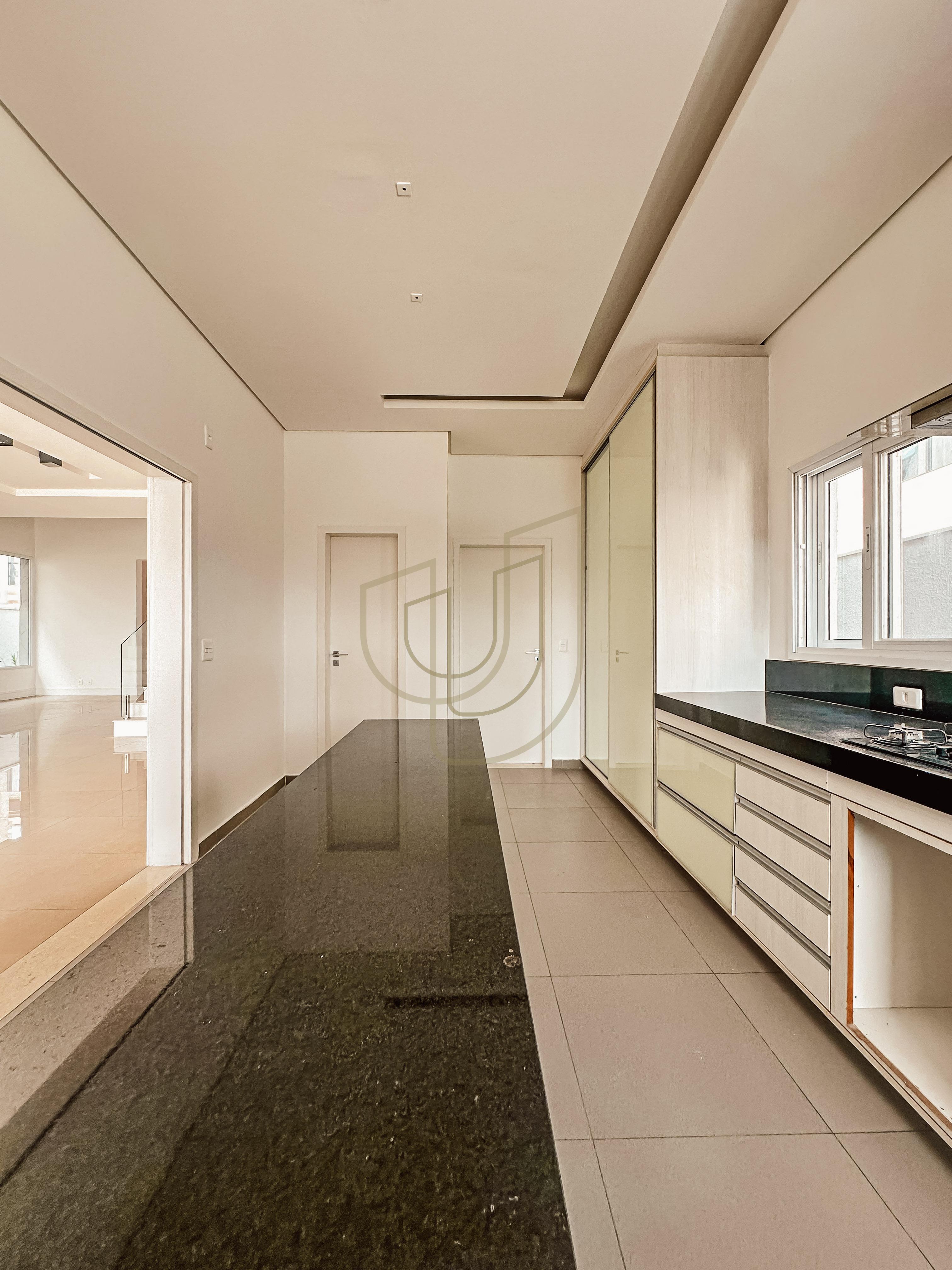 Casa com 4 Su&iacute;tes no Residencial Jaguary Av. Aquarela do Brasil  São José dos Campos - 