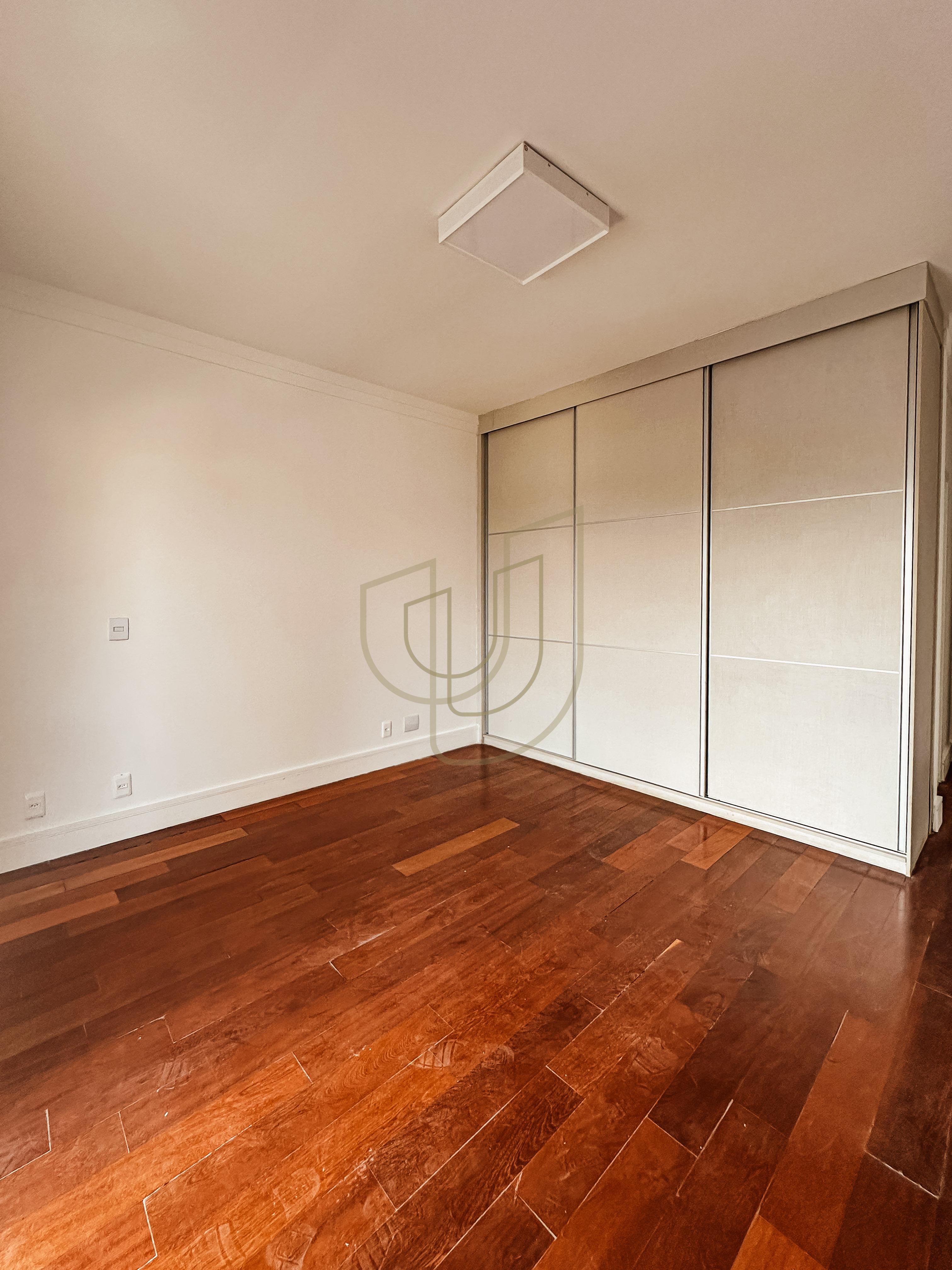 Casa com 4 Su&iacute;tes no Residencial Jaguary Av. Aquarela do Brasil  São José dos Campos - 