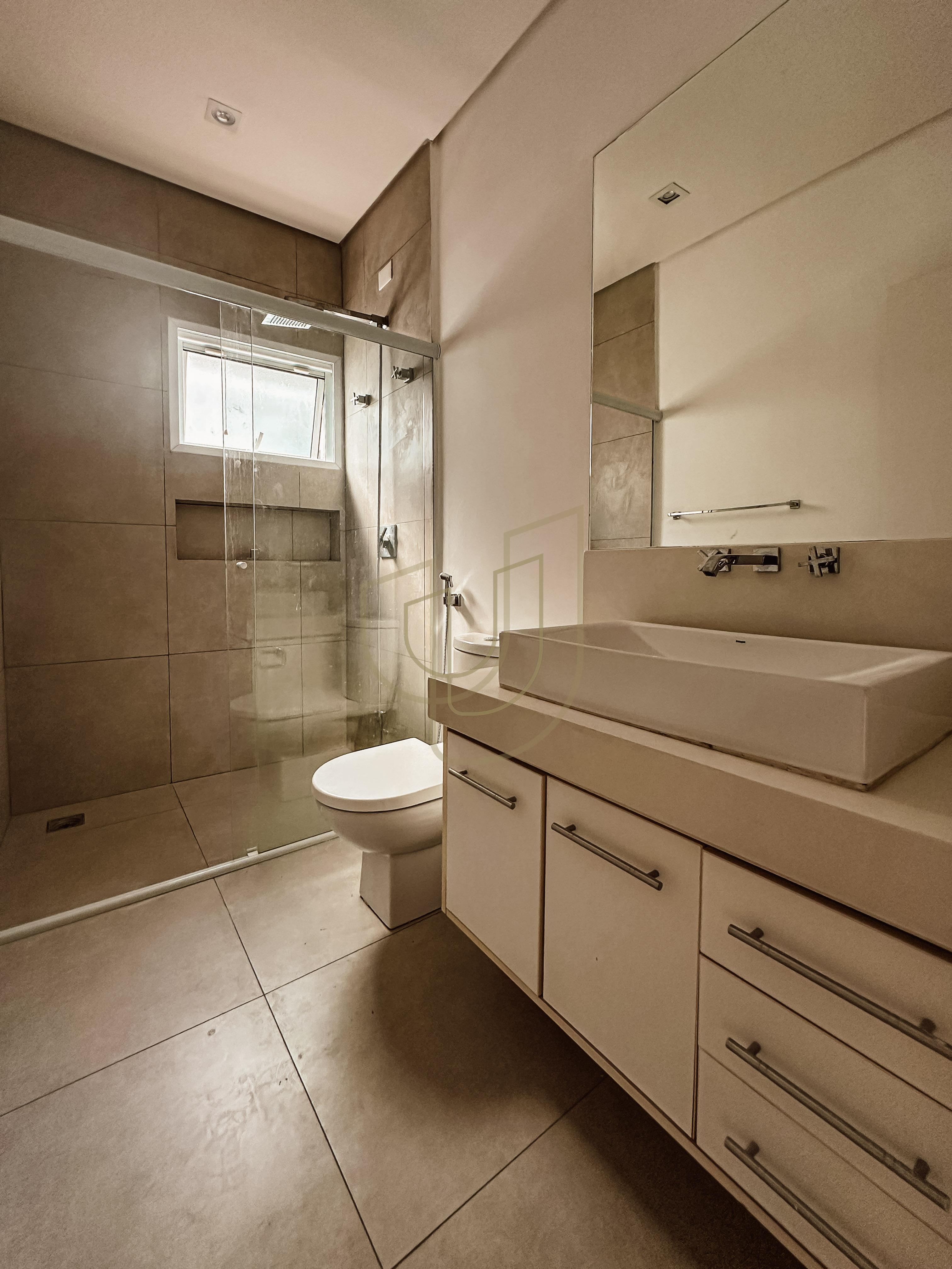 Casa com 4 Su&iacute;tes no Residencial Jaguary Av. Aquarela do Brasil  São José dos Campos - 