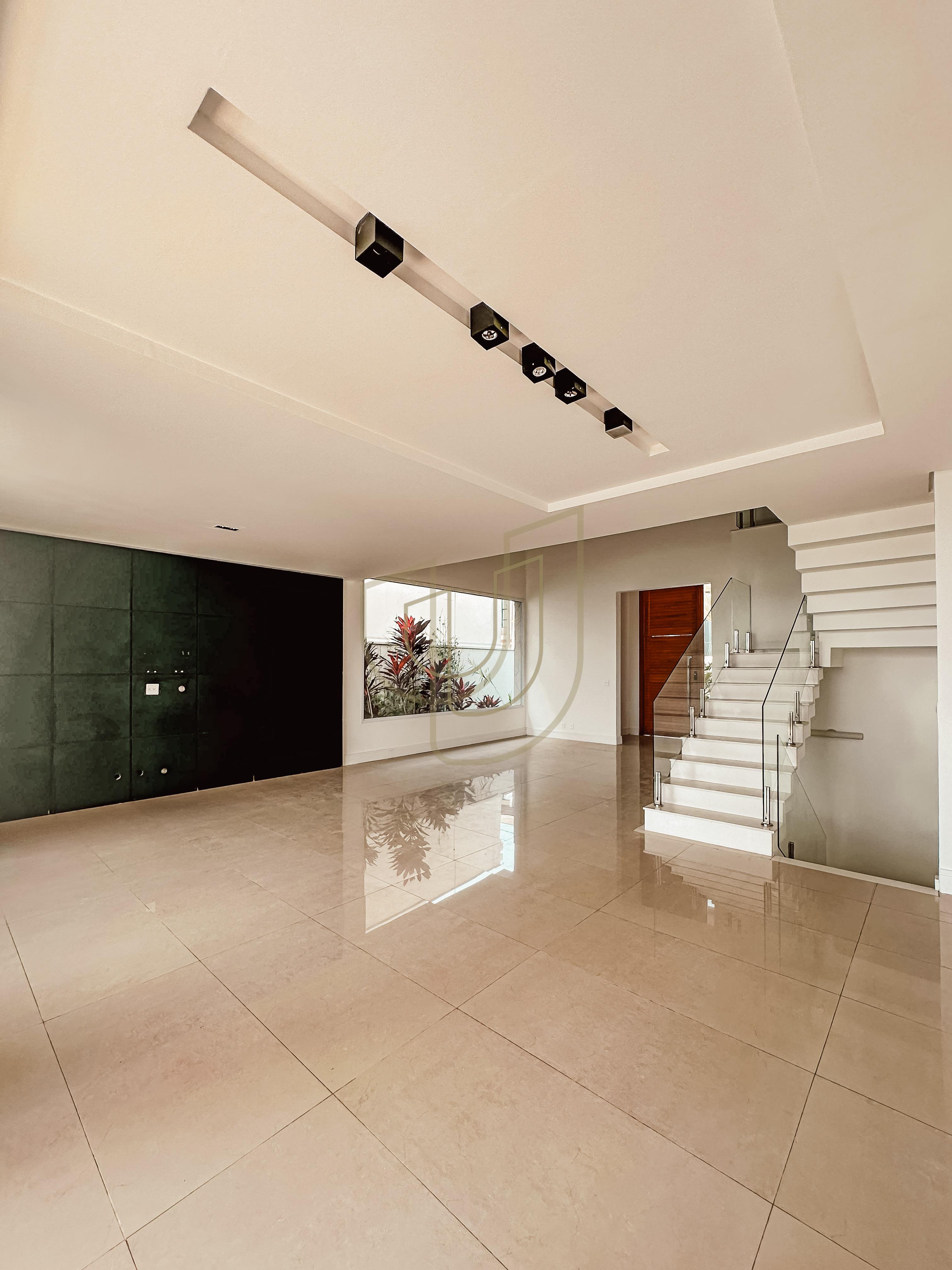 Casa com 4 Su&iacute;tes no Residencial Jaguary Av. Aquarela do Brasil  São José dos Campos - 