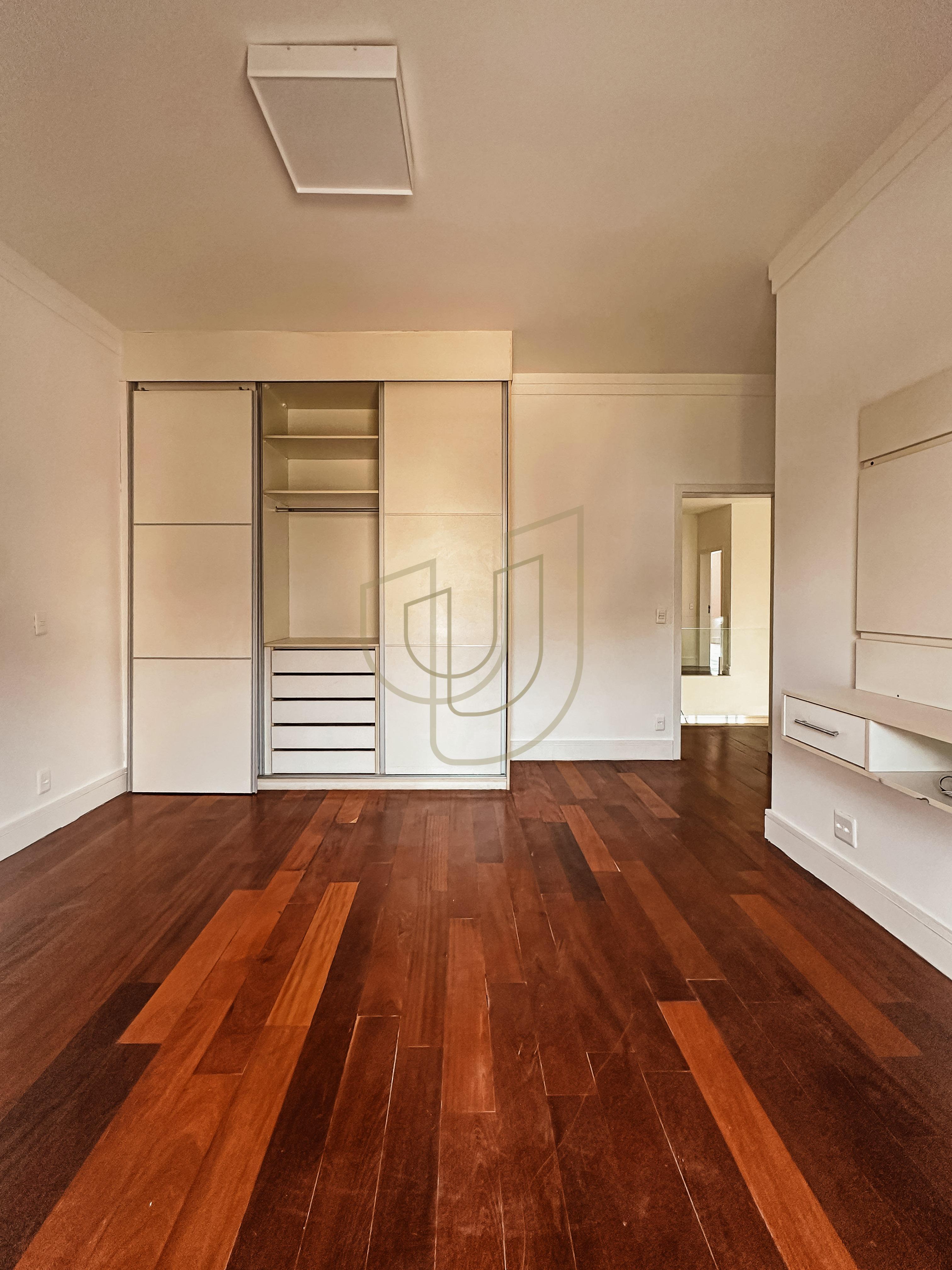 Casa com 4 Su&iacute;tes no Residencial Jaguary Av. Aquarela do Brasil  São José dos Campos - 