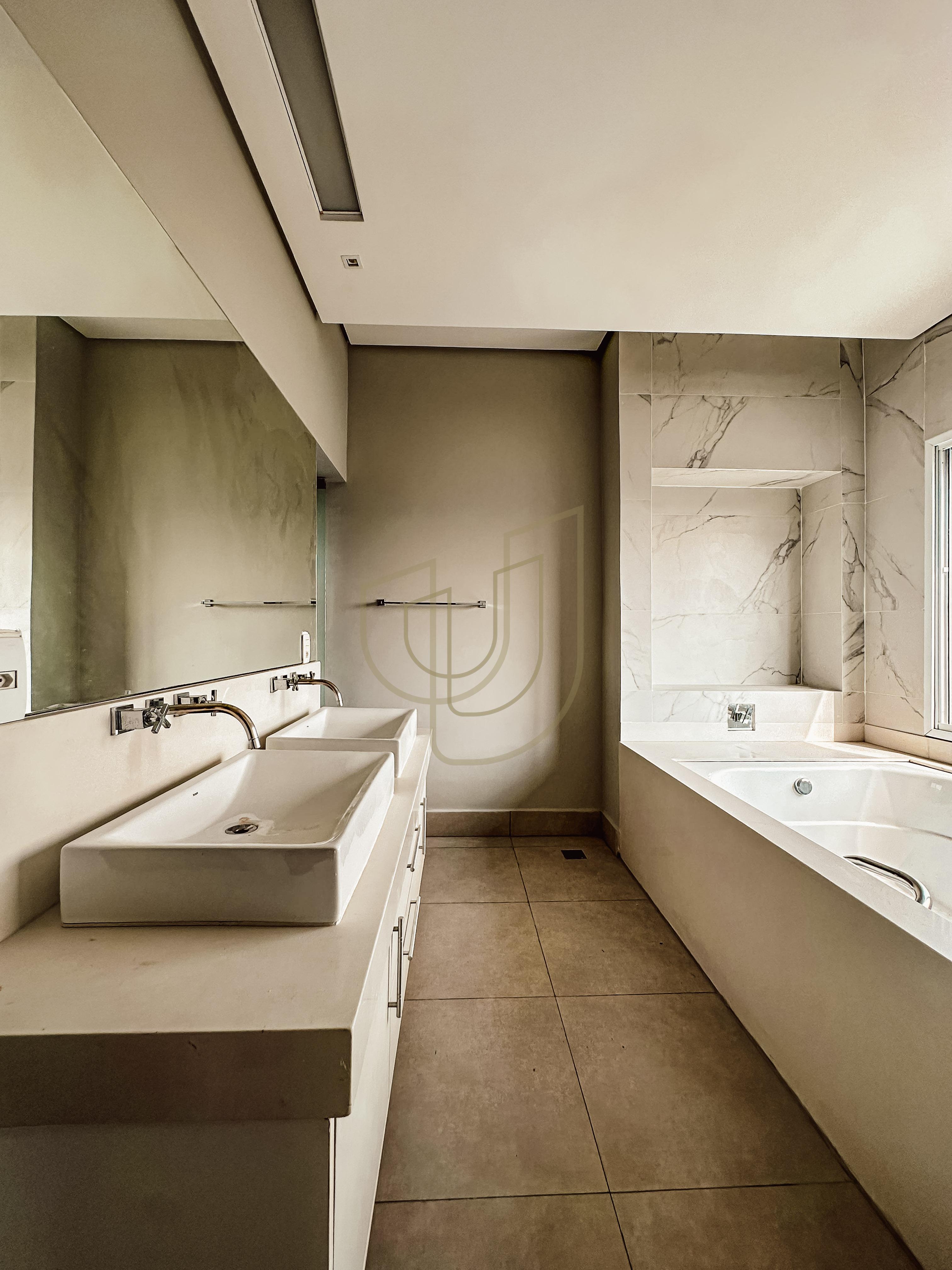 Casa com 4 Su&iacute;tes no Residencial Jaguary Av. Aquarela do Brasil  São José dos Campos - 