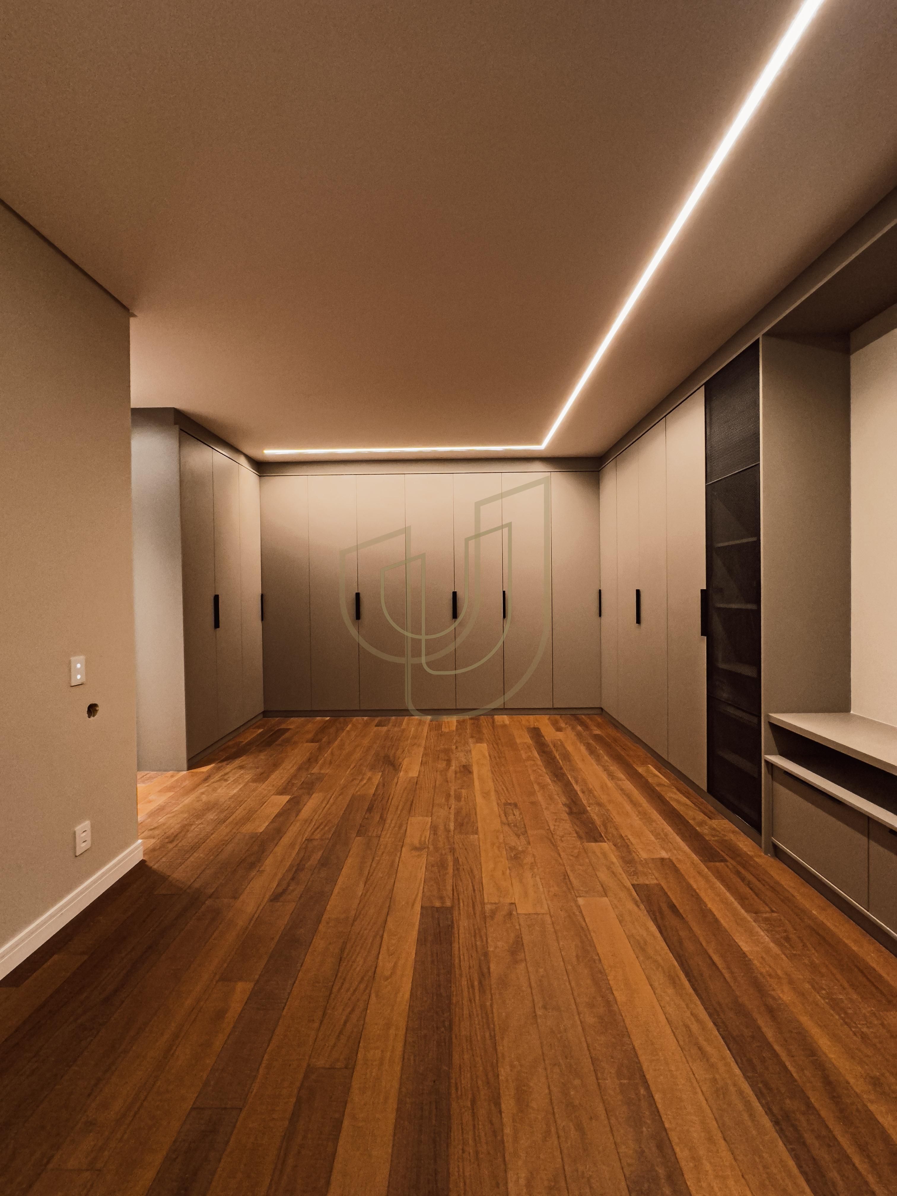 Casa com 4 Su&iacute;tes no Alphaville I Av. Falcão Peregrino São José dos Campos - 