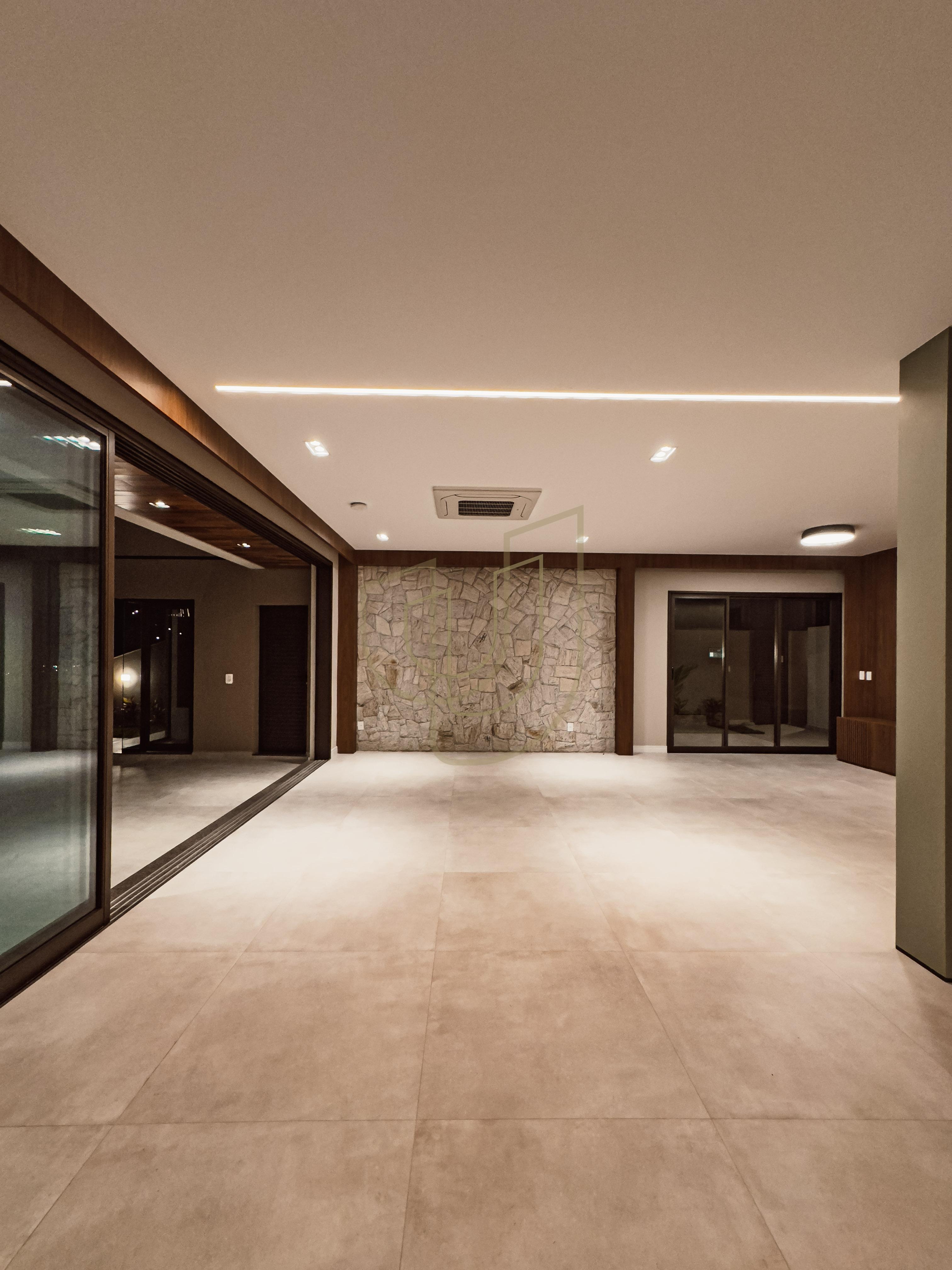 Casa com 4 Su&iacute;tes no Alphaville I Av. Falcão Peregrino São José dos Campos - 