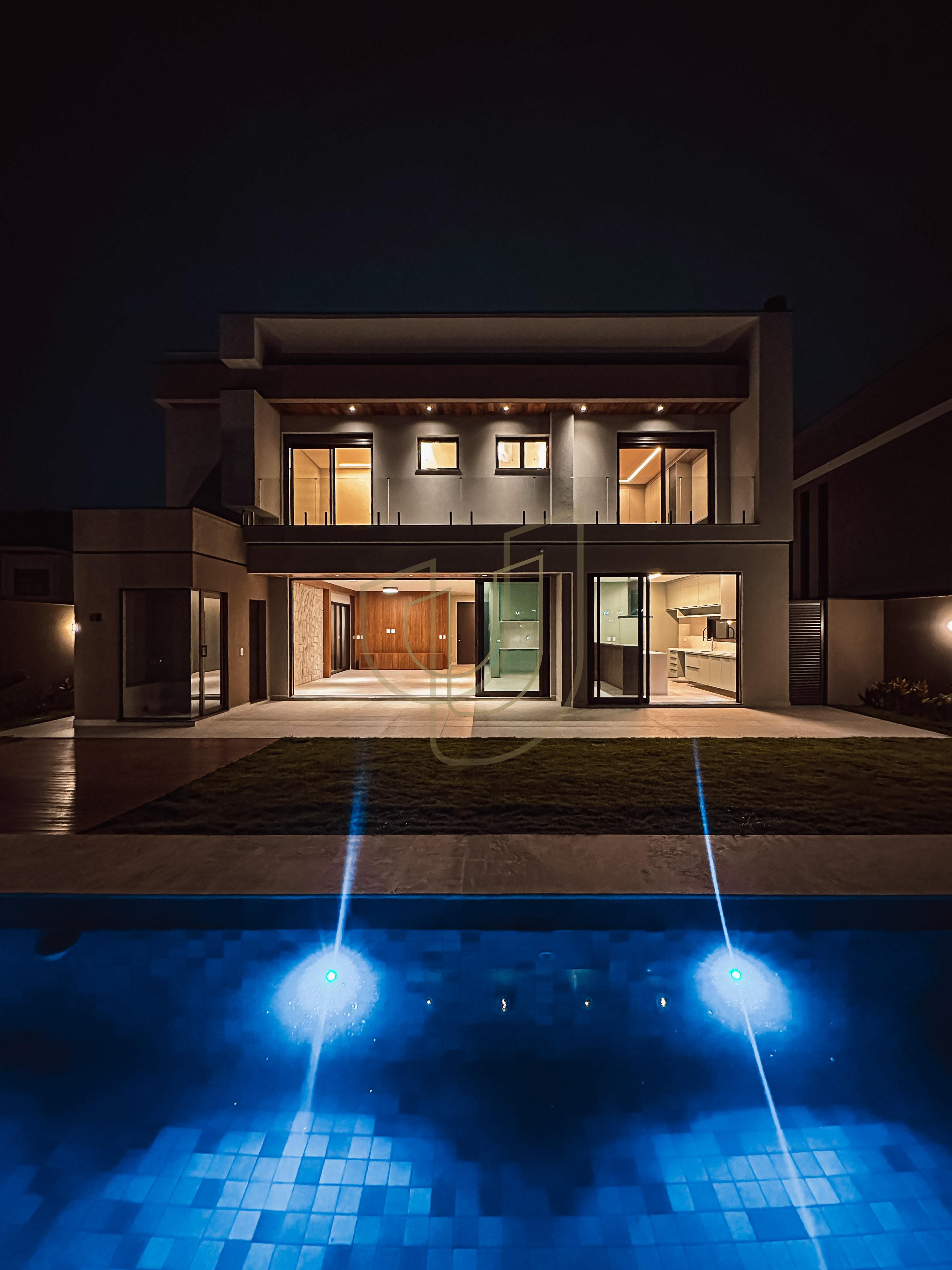 Casa com 4 Su&iacute;tes no Alphaville I Av. Falcão Peregrino São José dos Campos - 