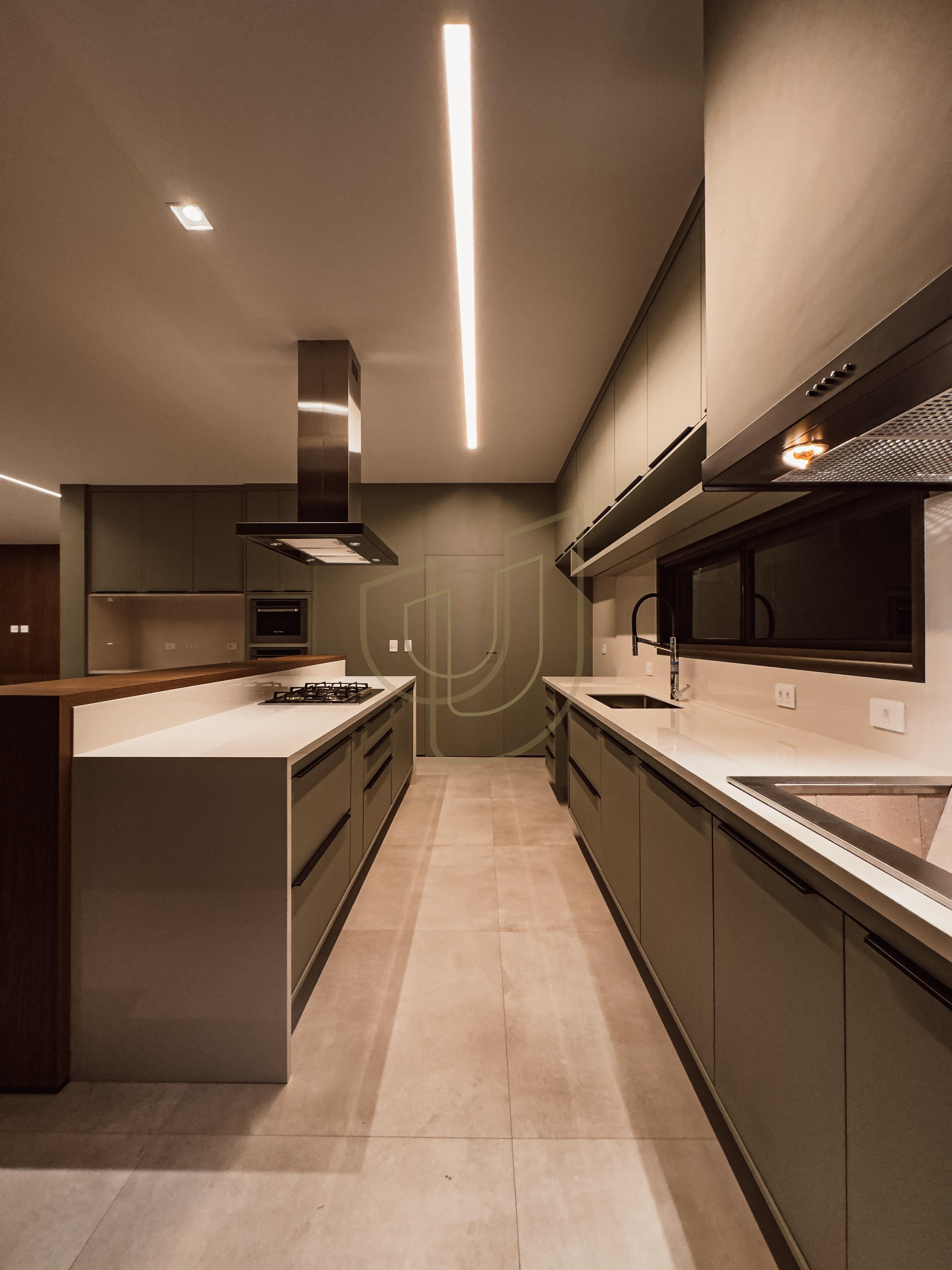 Casa com 4 Su&iacute;tes no Alphaville I Av. Falcão Peregrino São José dos Campos - 