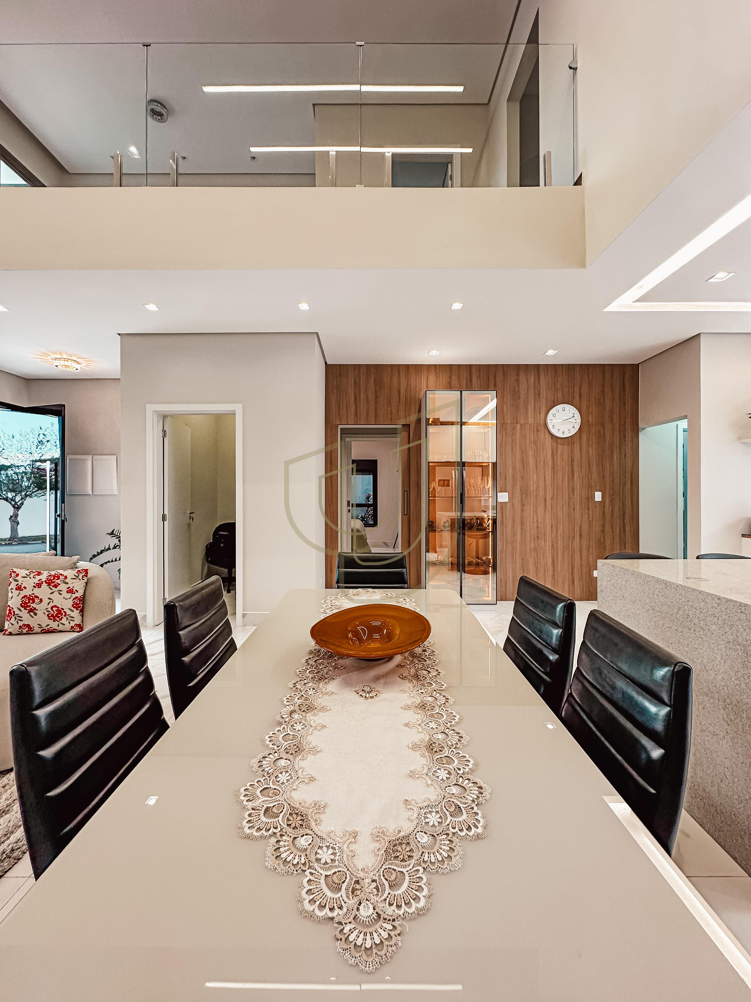 Casa com 3 Su&iacute;tes no Altos da Serra I Avenida Possidonio José de Freitas São José dos Campos - 