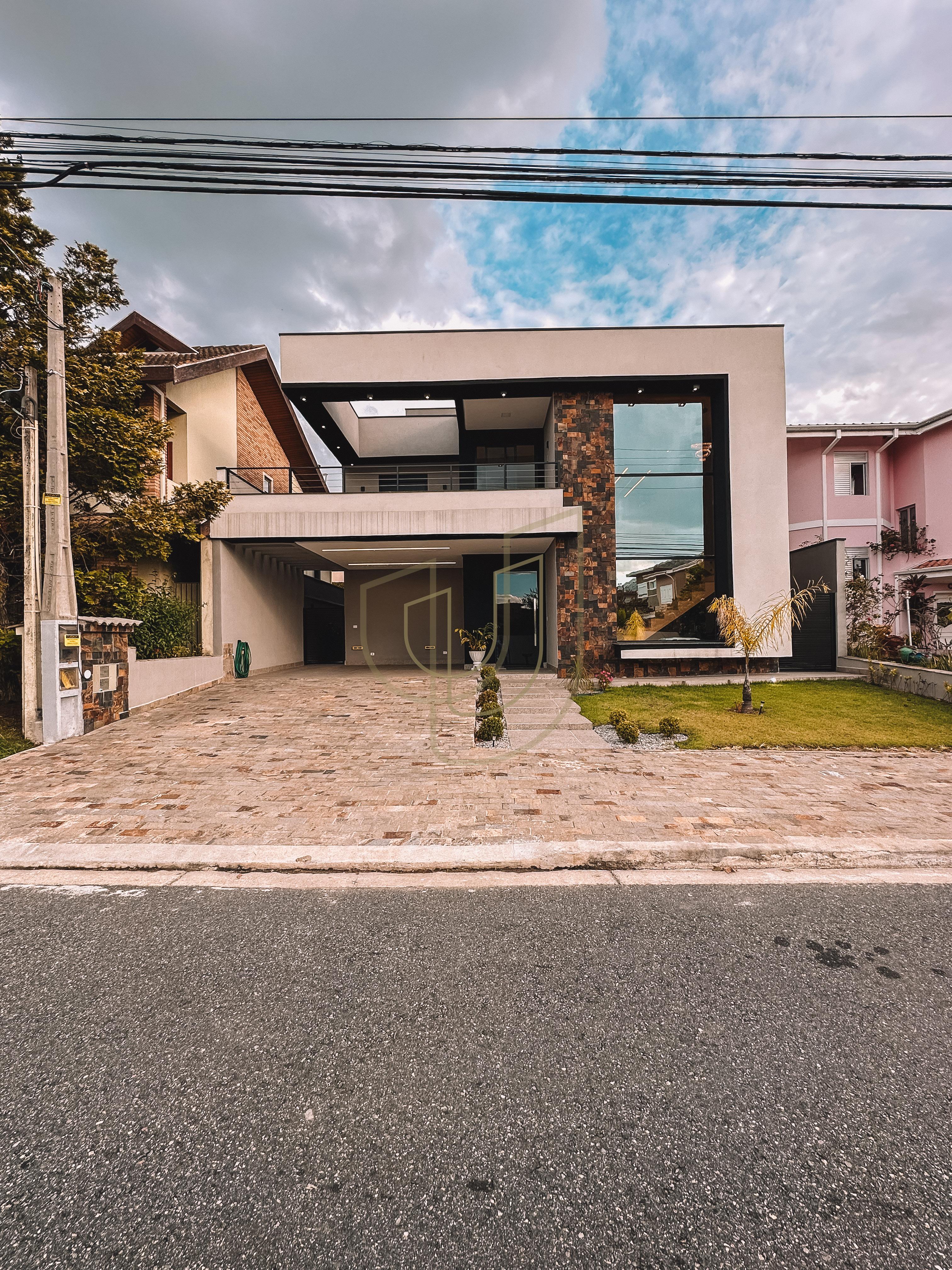 Casa com 3 Su&iacute;tes no Altos da Serra I Avenida Possidonio José de Freitas São José dos Campos - 