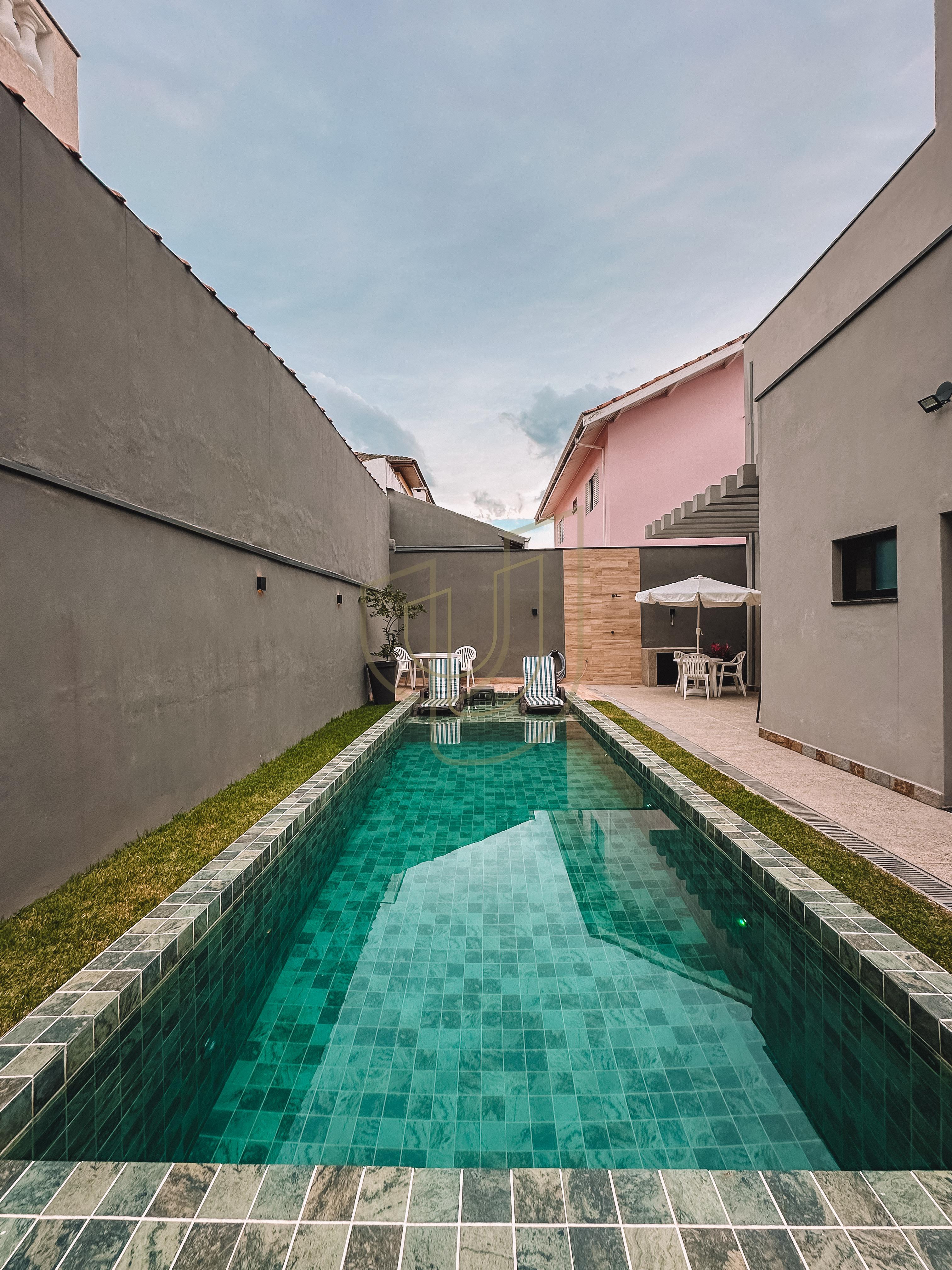 Casa com 3 Su&iacute;tes no Altos da Serra I Avenida Possidonio José de Freitas São José dos Campos - 