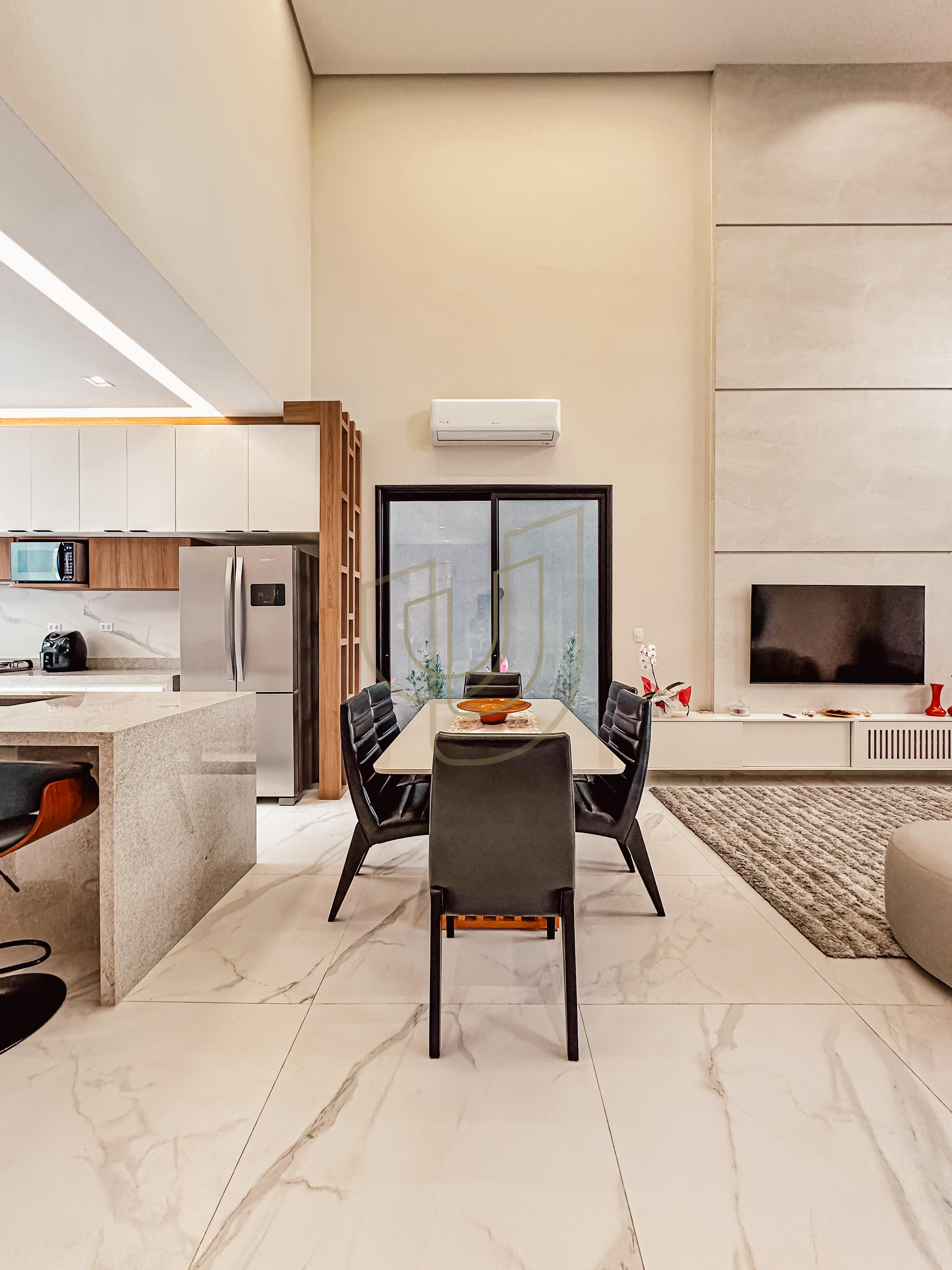 Casa com 3 Su&iacute;tes no Altos da Serra I Avenida Possidonio José de Freitas São José dos Campos - 