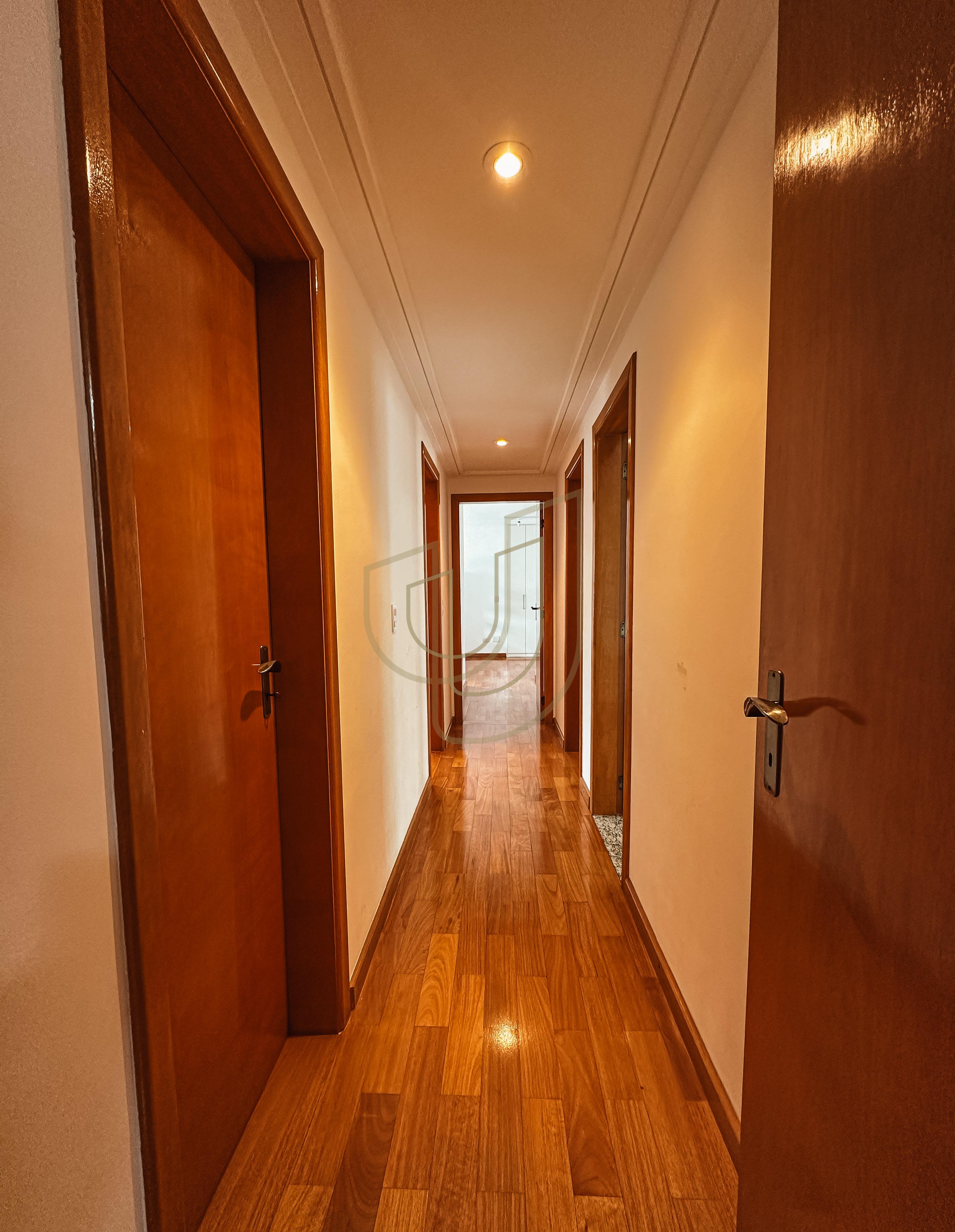 Cobertura Duplex com 4 Su&iacute;tes no La Cite Avenida Heitor Villa Lobos São José dos Campos - 