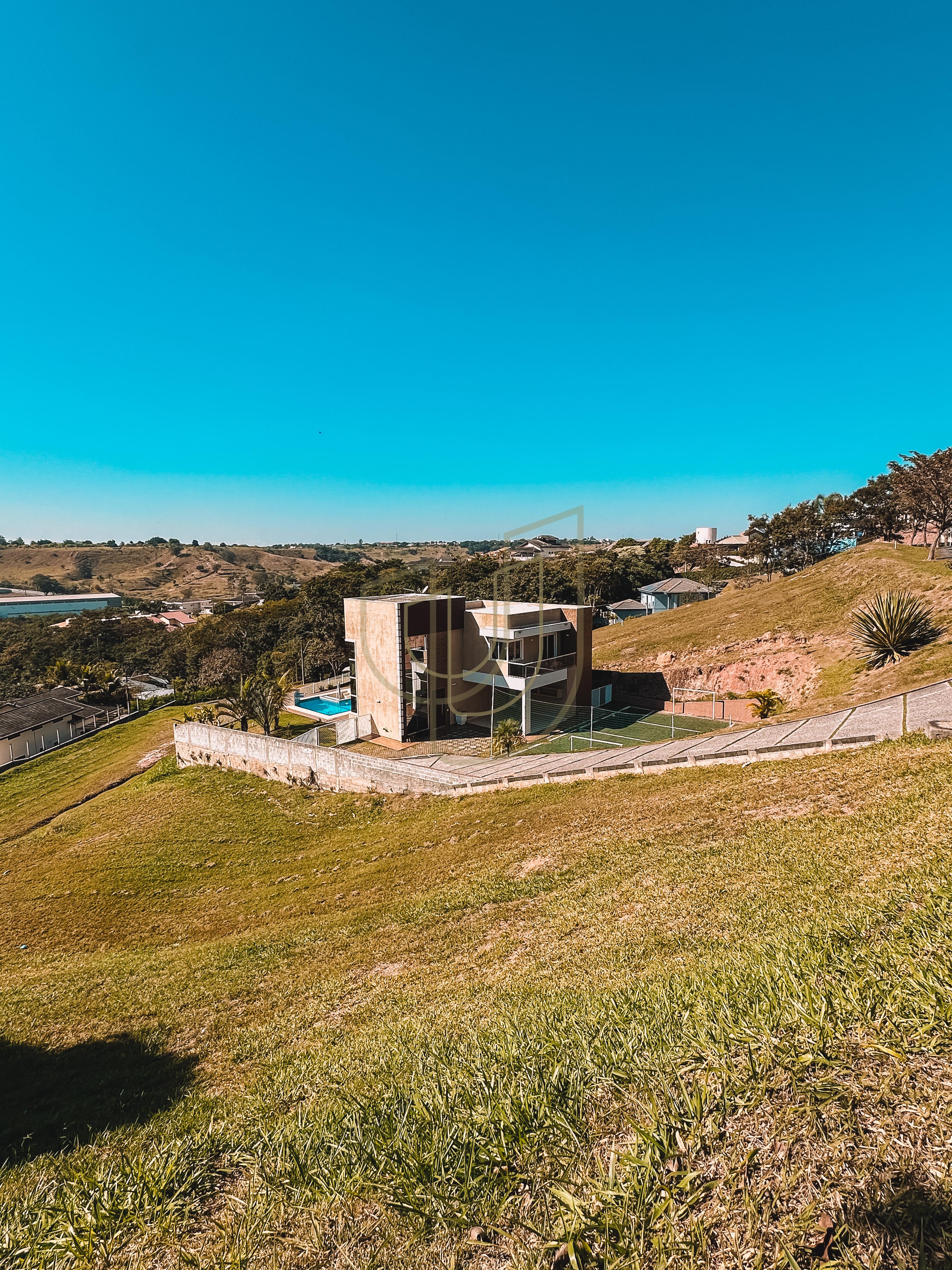 Casa com 3 Su&iacute;tes no Mirante do Vale Rua Sérgio Rodrigues Jacareí - 