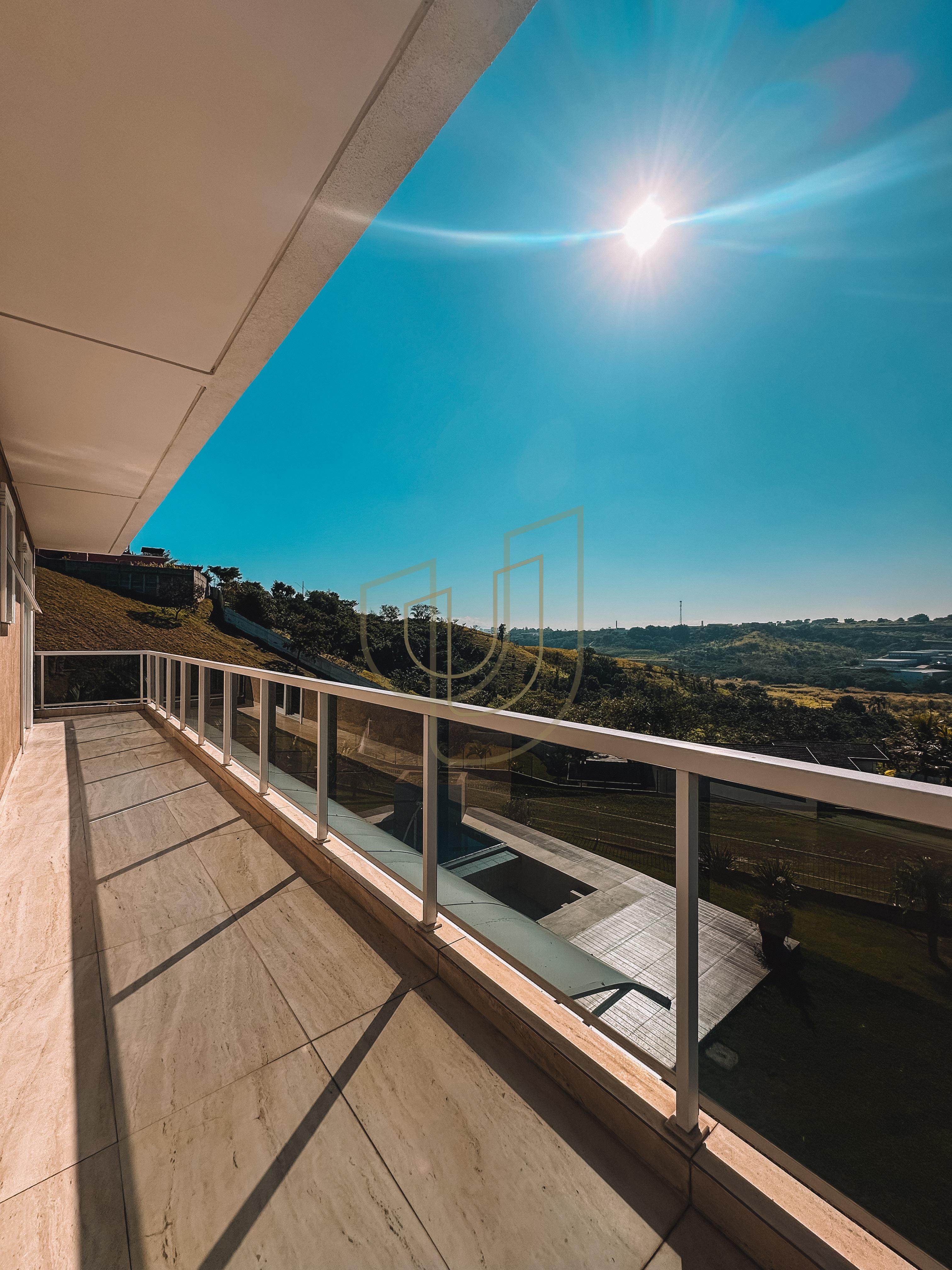 Casa com 3 Su&iacute;tes no Mirante do Vale Rua Sérgio Rodrigues Jacareí - 