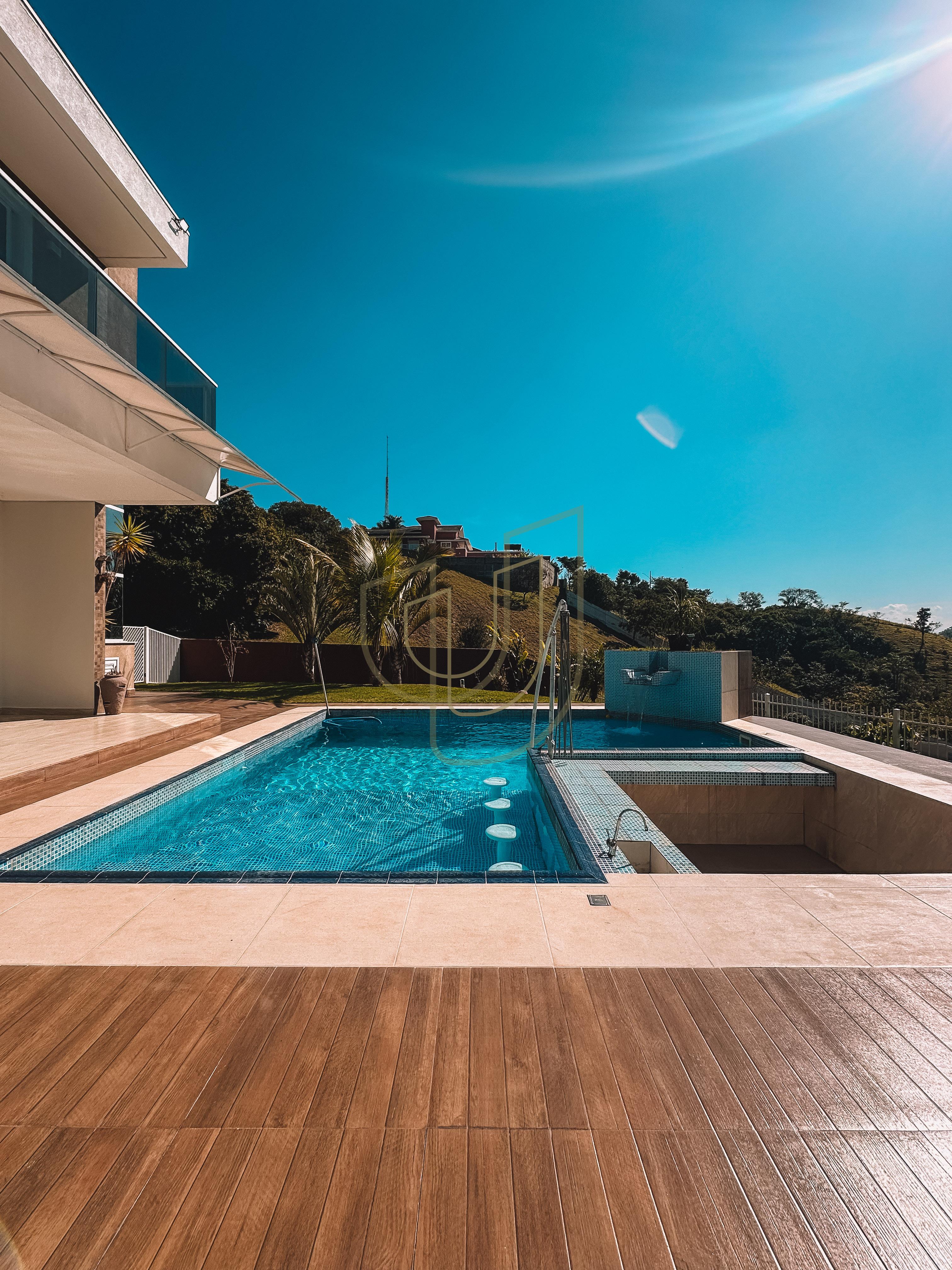 Casa com 3 Su&iacute;tes no Mirante do Vale Rua Sérgio Rodrigues Jacareí - 