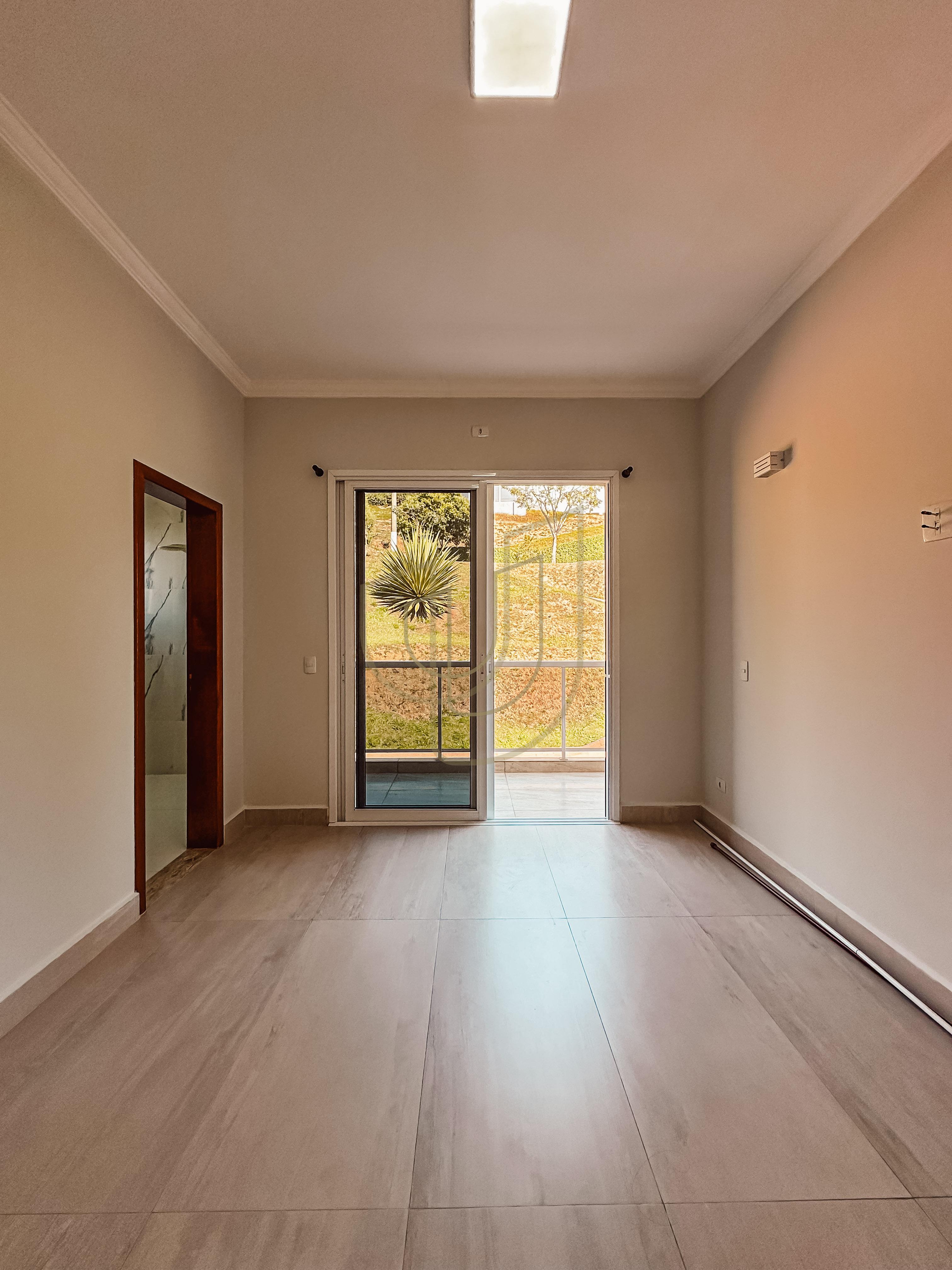 Casa com 3 Su&iacute;tes no Mirante do Vale Rua Sérgio Rodrigues Jacareí - 